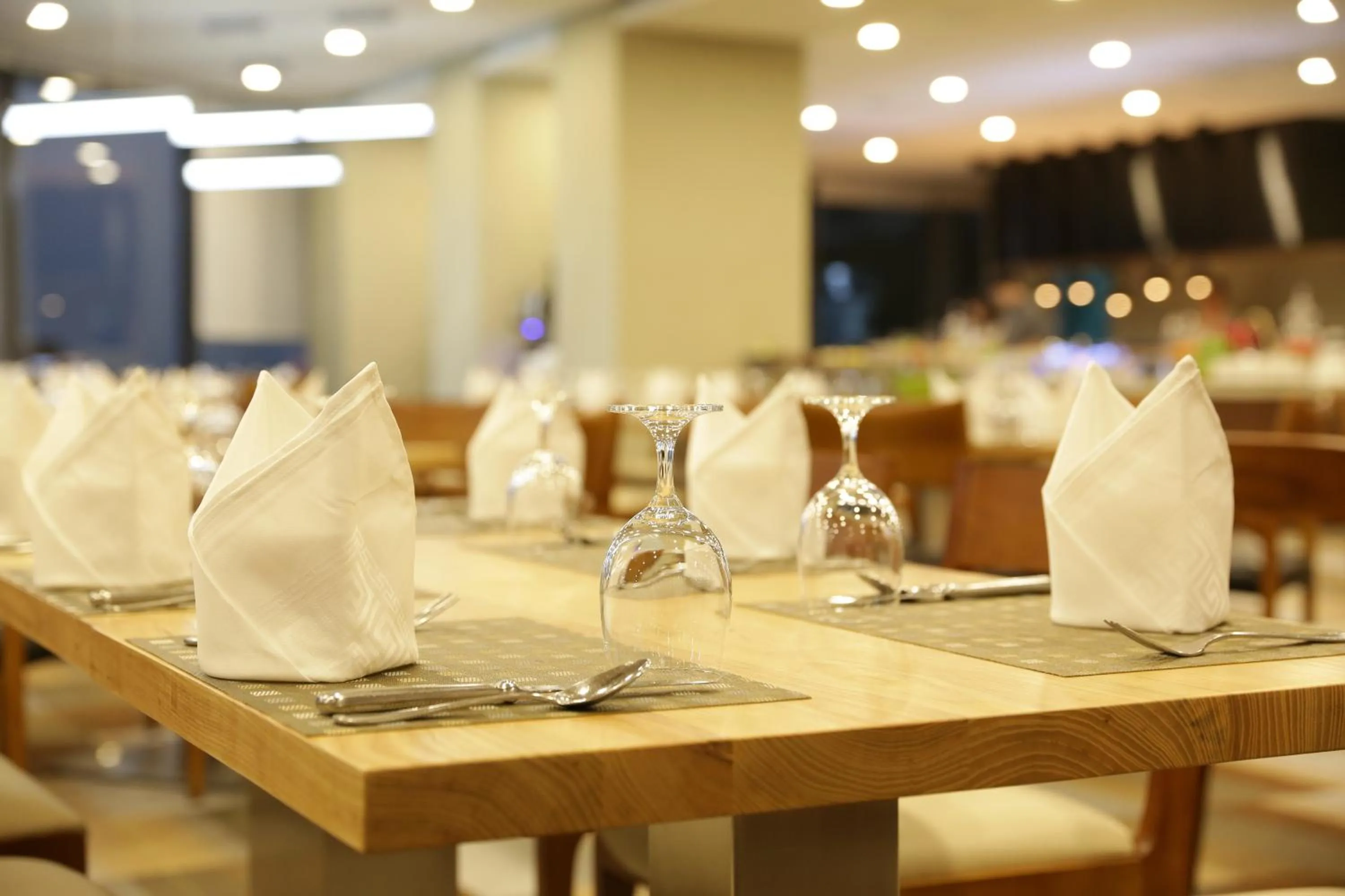 Restaurant/places to eat in Mstay Hotel