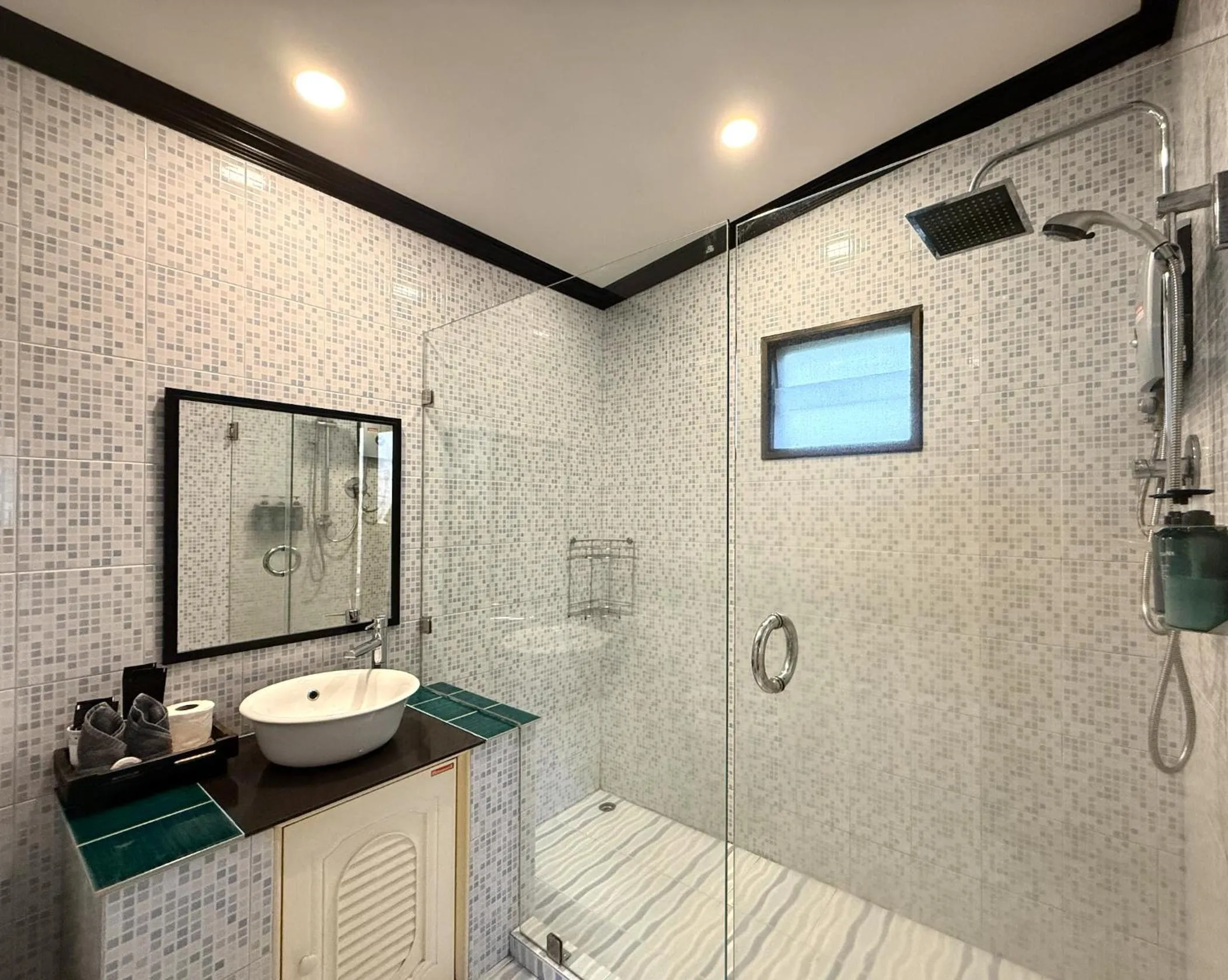 Bathroom in Kai Bae Beach Resort Koh Chang