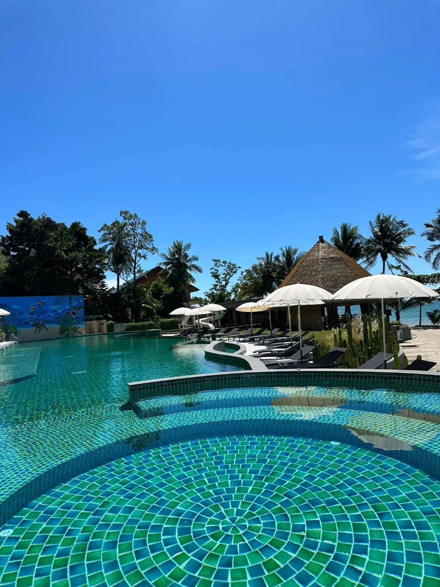 Swimming pool in Kai Bae Beach Resort Koh Chang