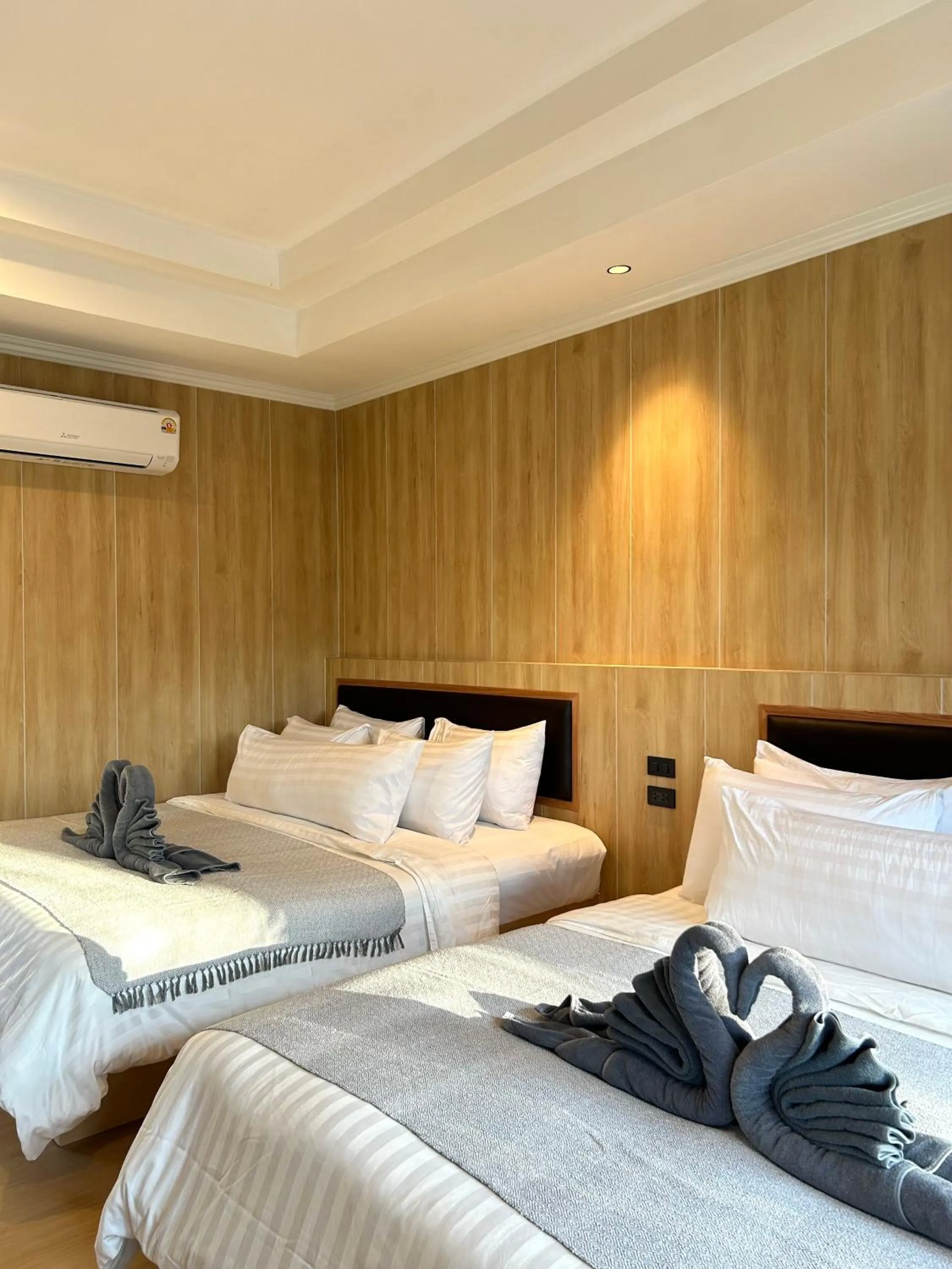 Bed in Kai Bae Beach Resort Koh Chang