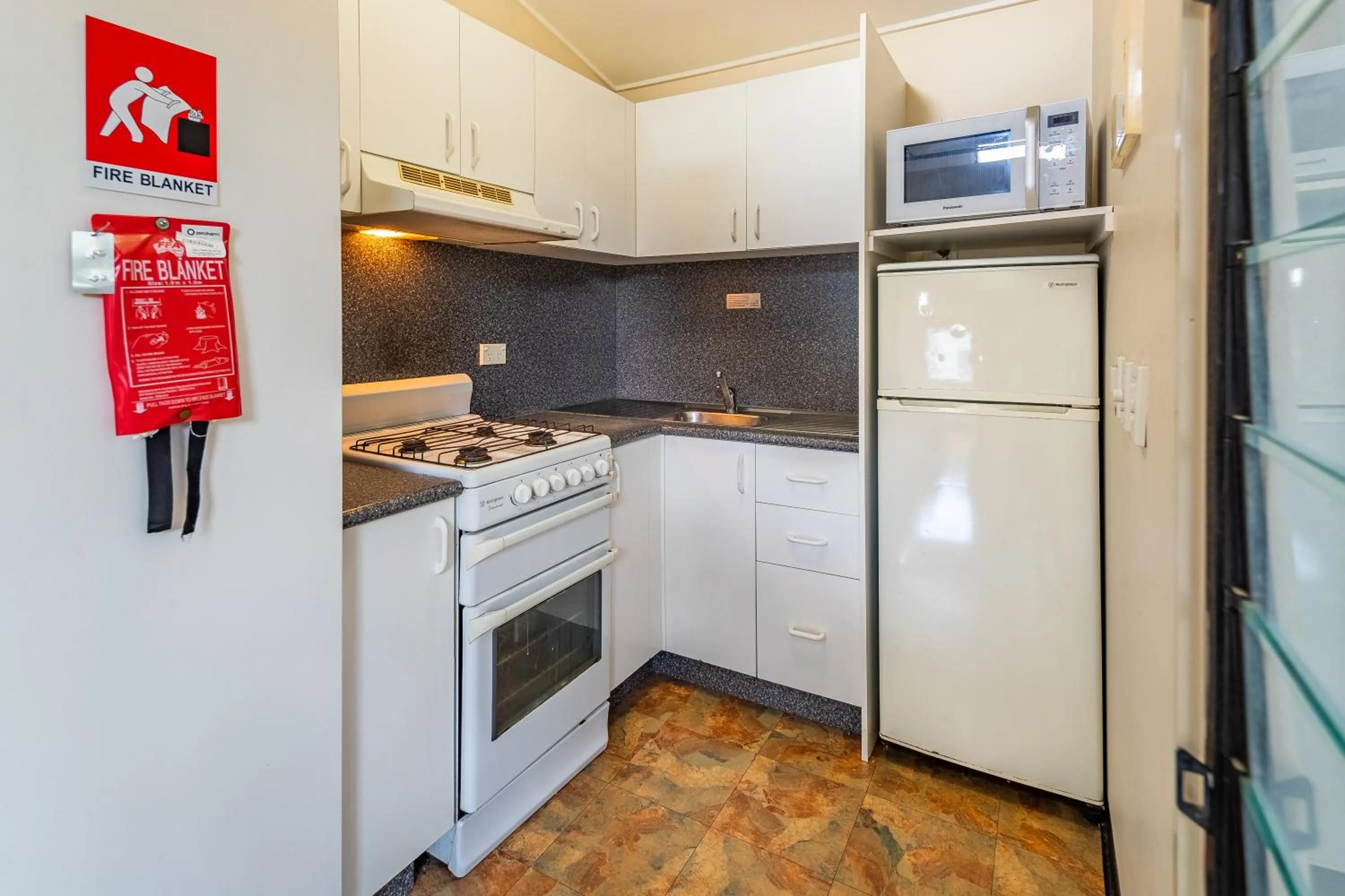 2 Bedroom Lorikeet Loft (No Pets Allowed) in Ingenia Holidays Sydney Hills