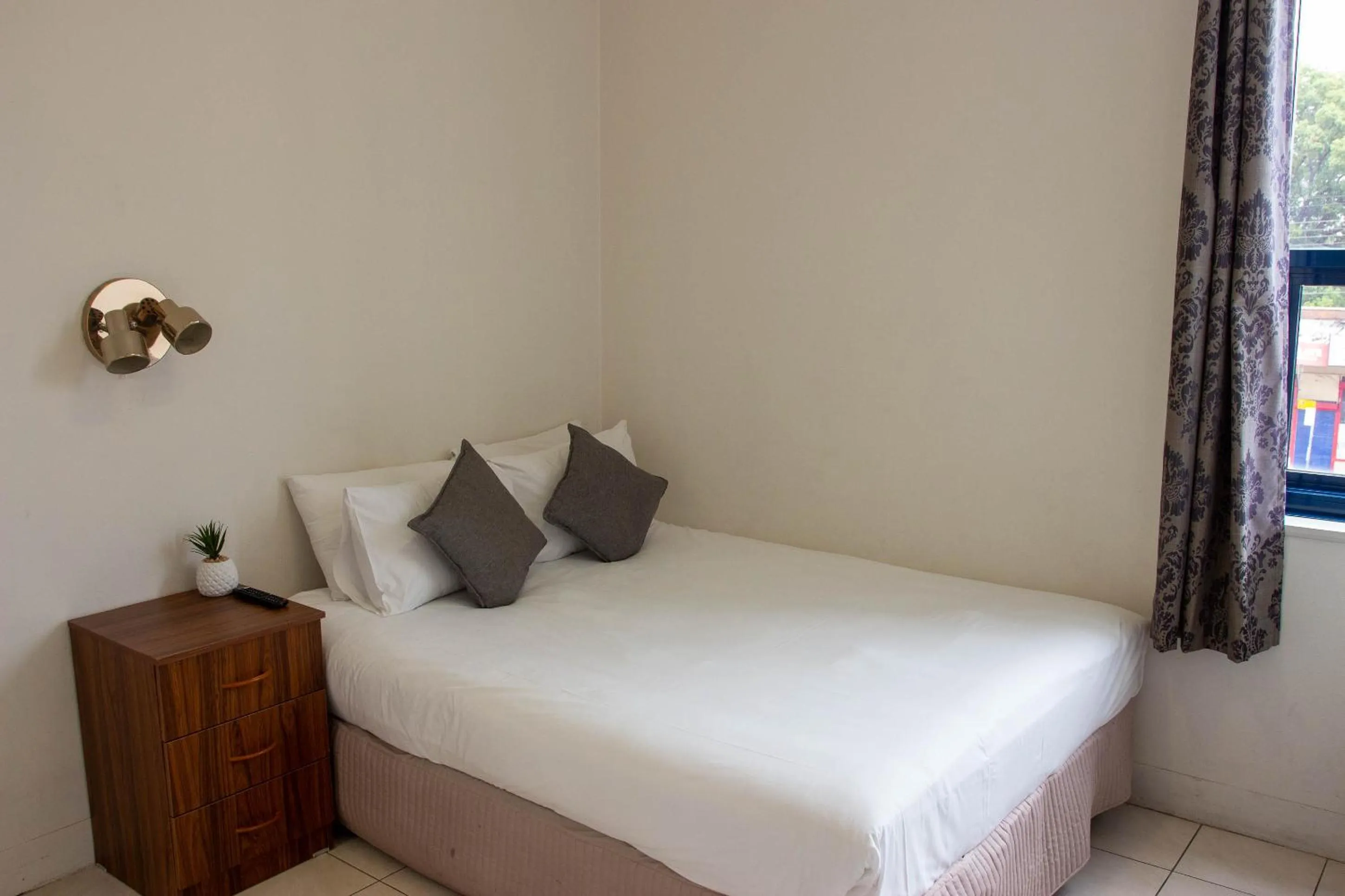 Bedroom, Bed in Wiley Park Hotel