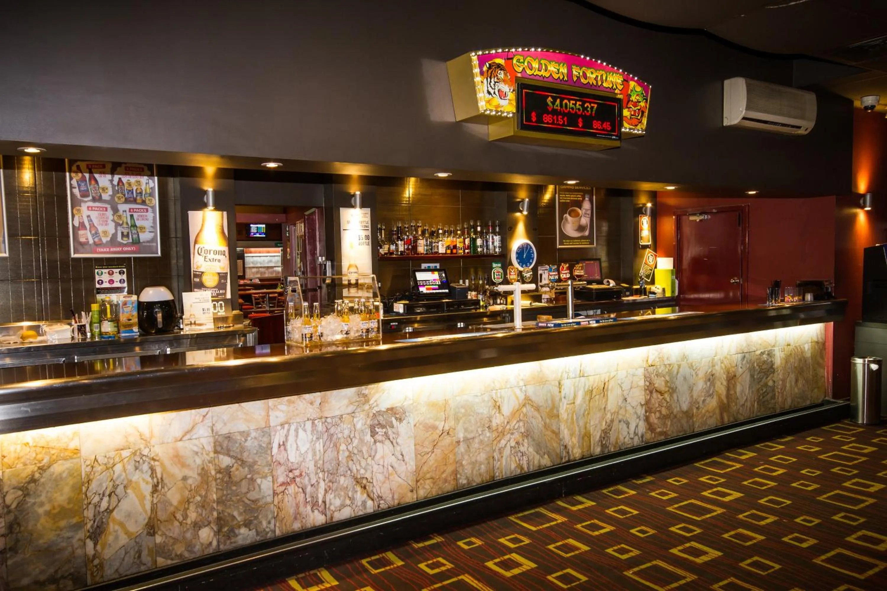 Lounge or bar in Wiley Park Hotel