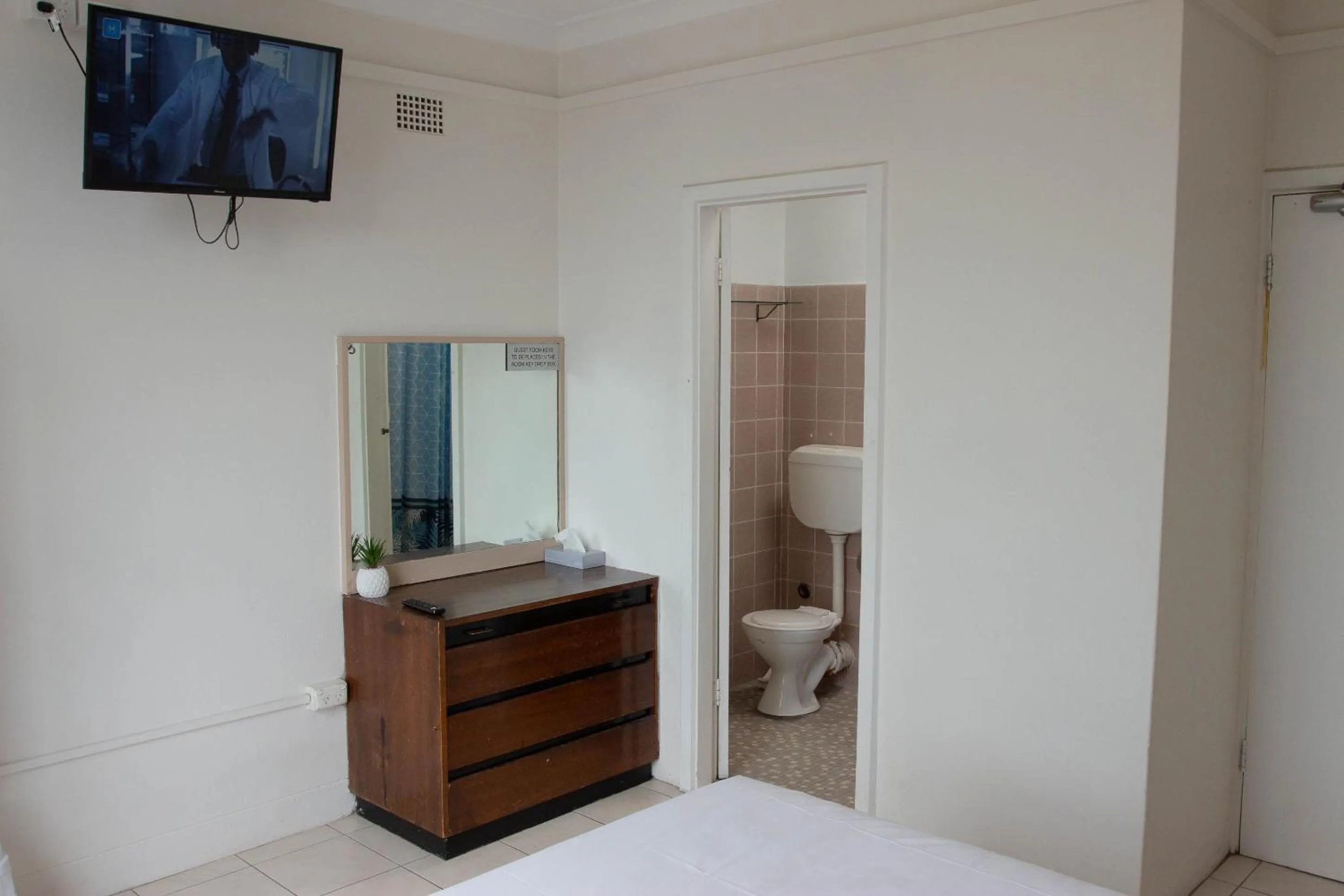 Bedroom in Wiley Park Hotel