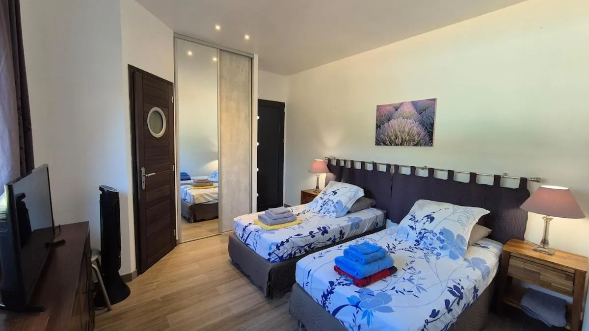 Bed in La Lézardière