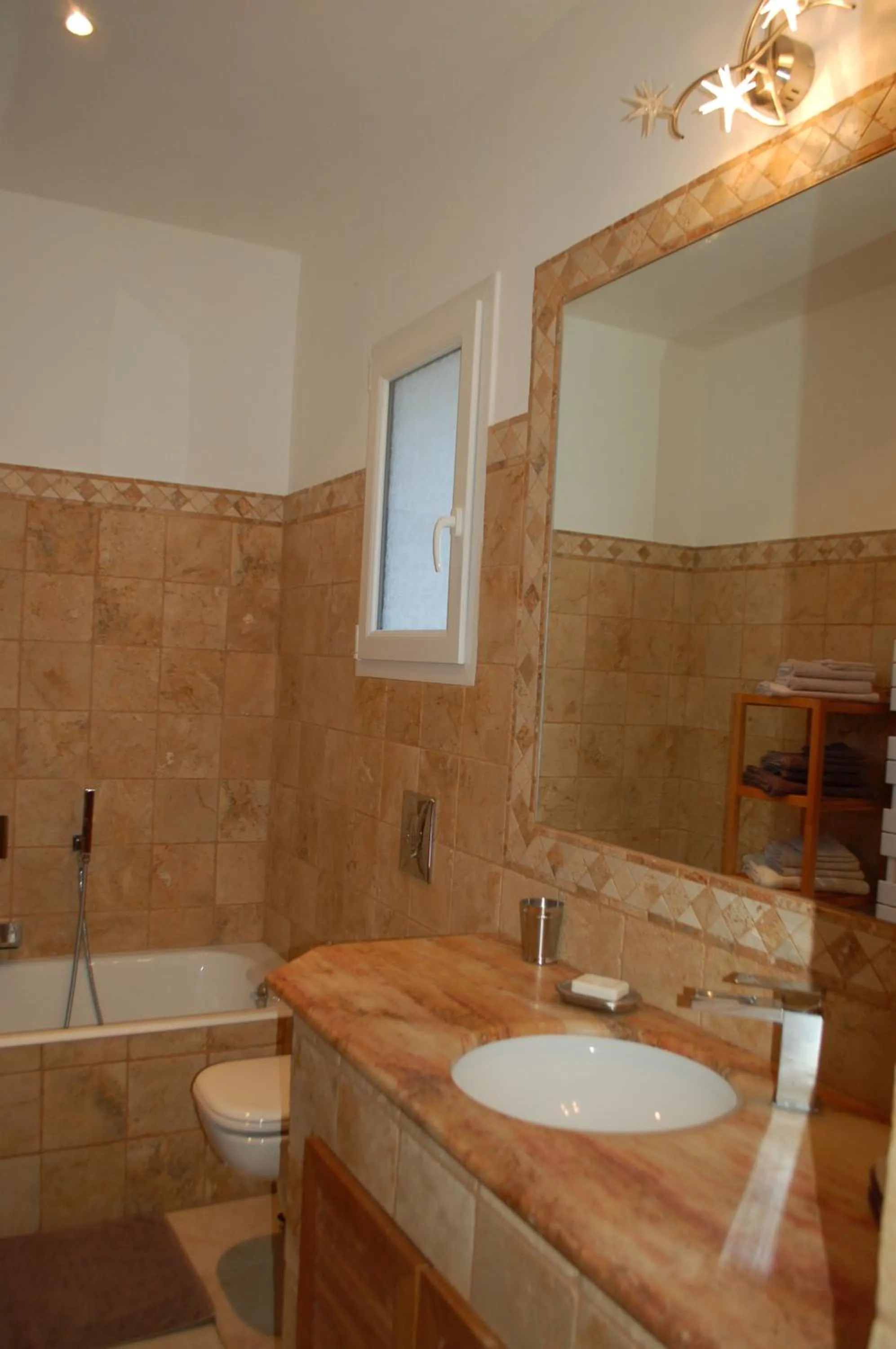 Shower in La Lézardière