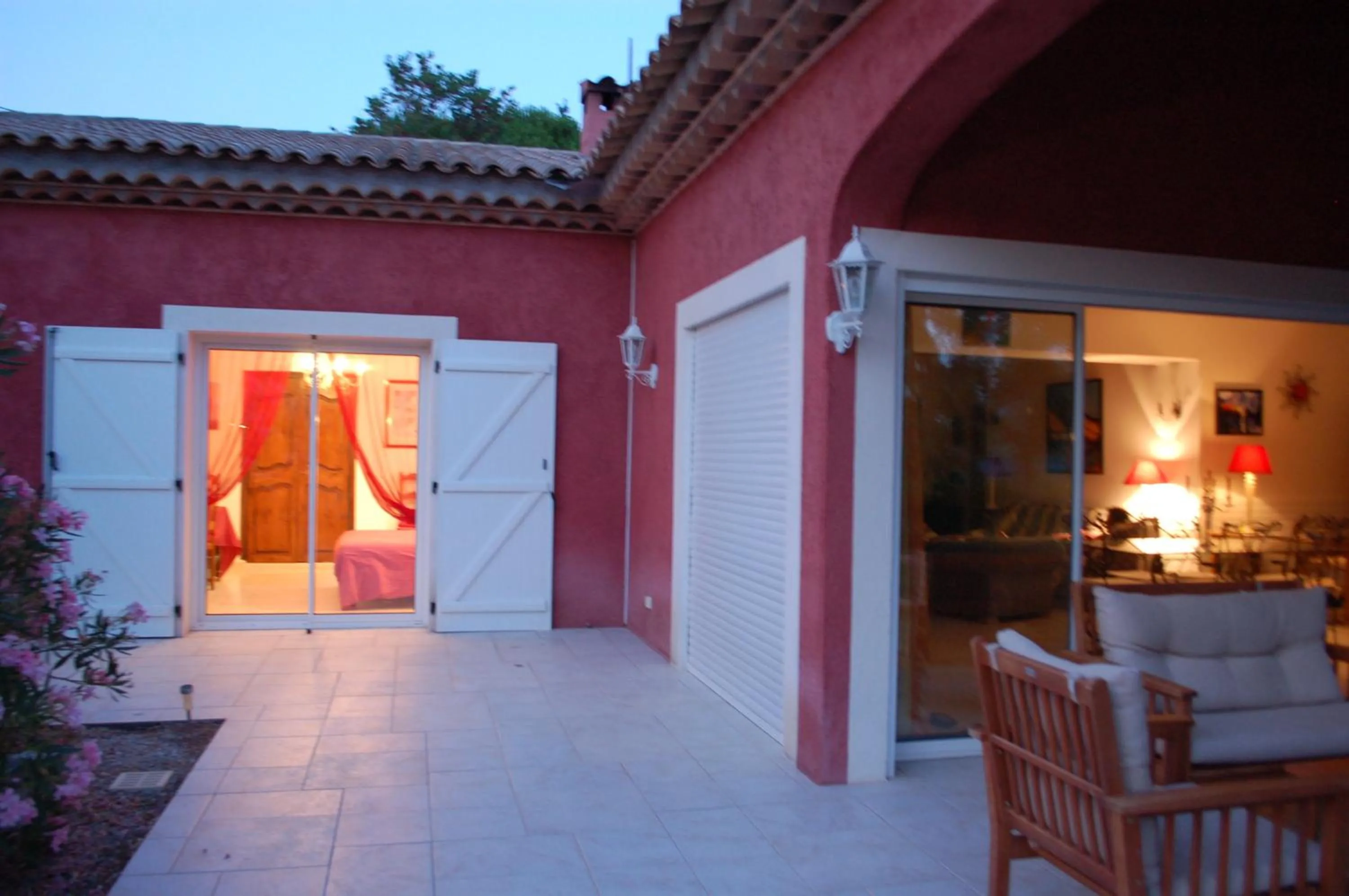 Property building in La Lézardière