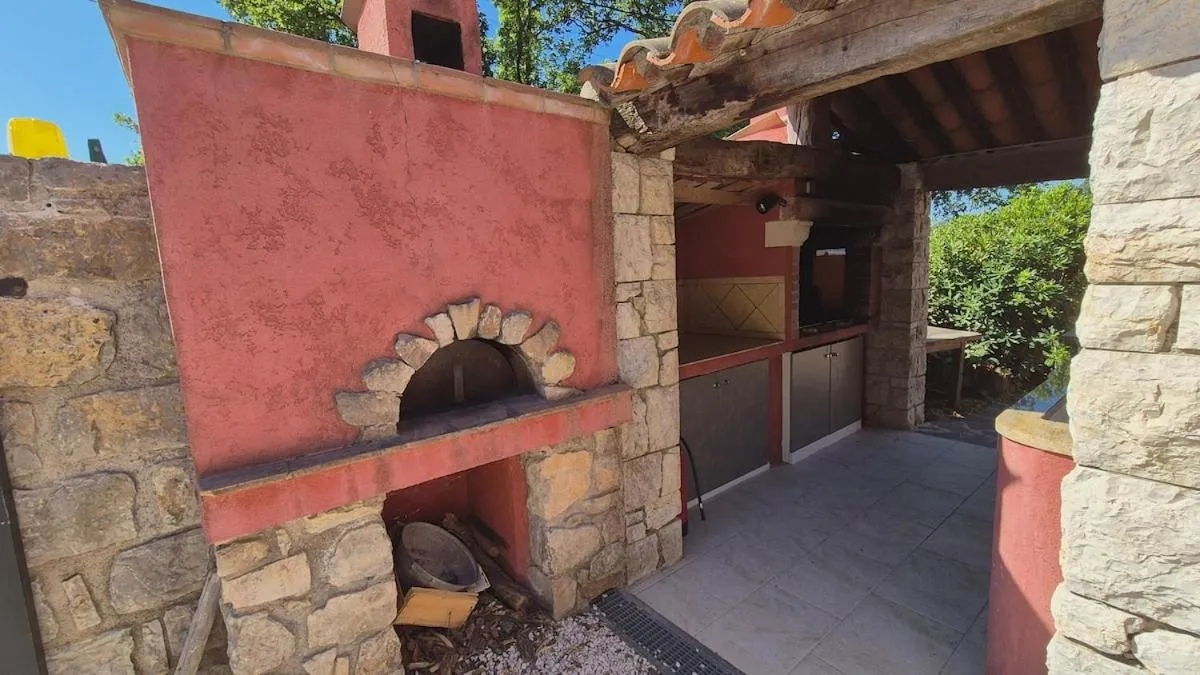 BBQ facilities in La Lézardière