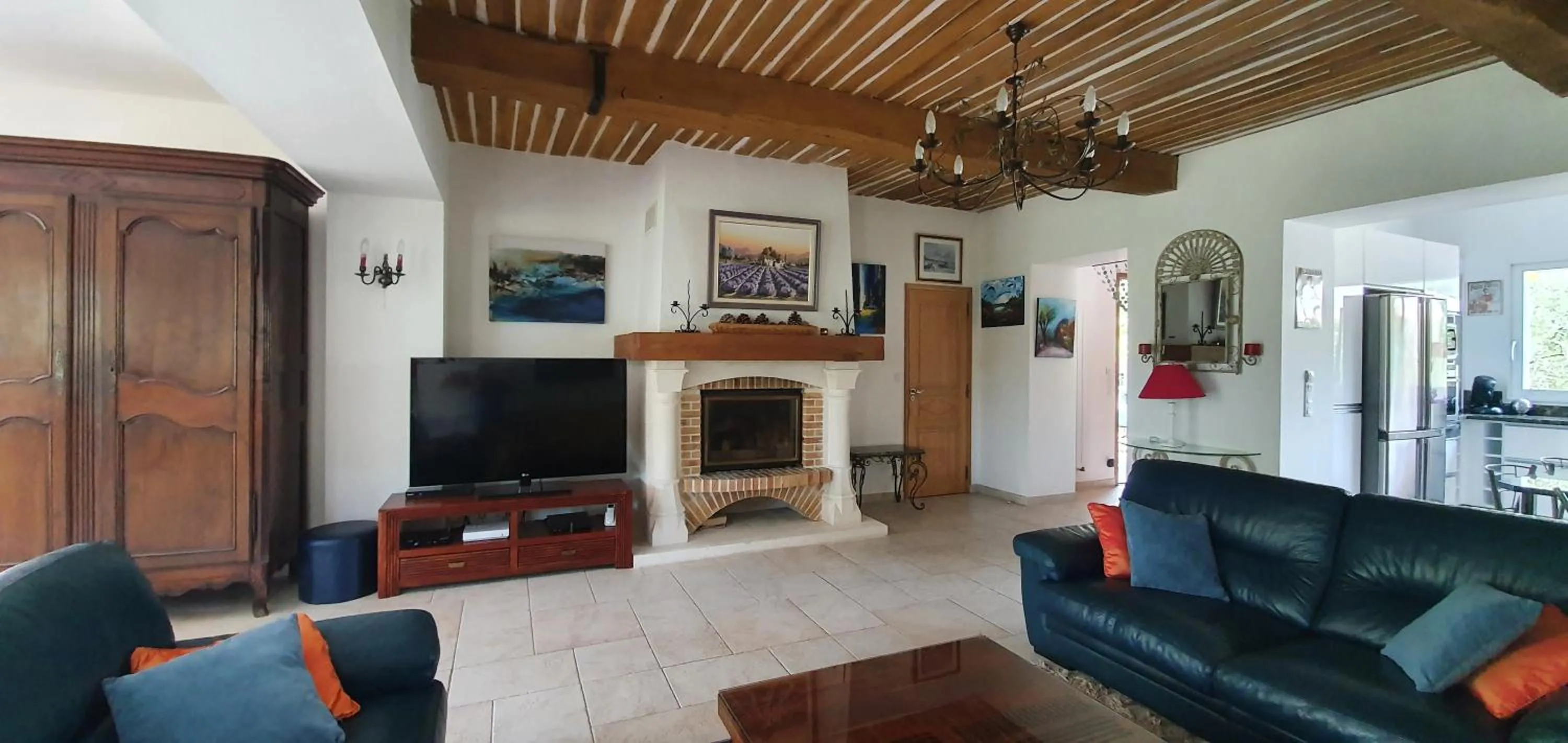 TV and multimedia in La Lézardière