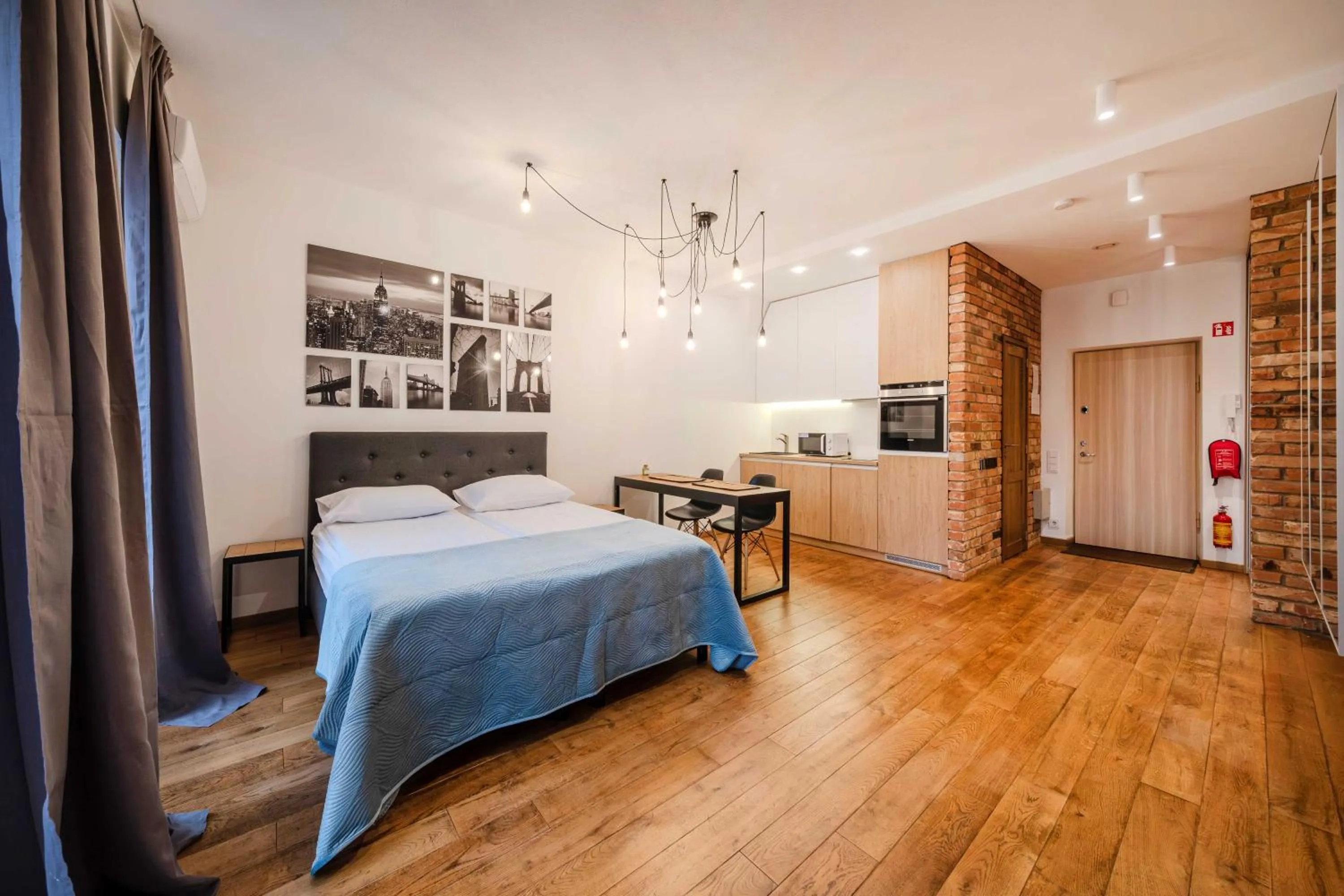 View (from property/room), Bed in King Mindaugas Apartments