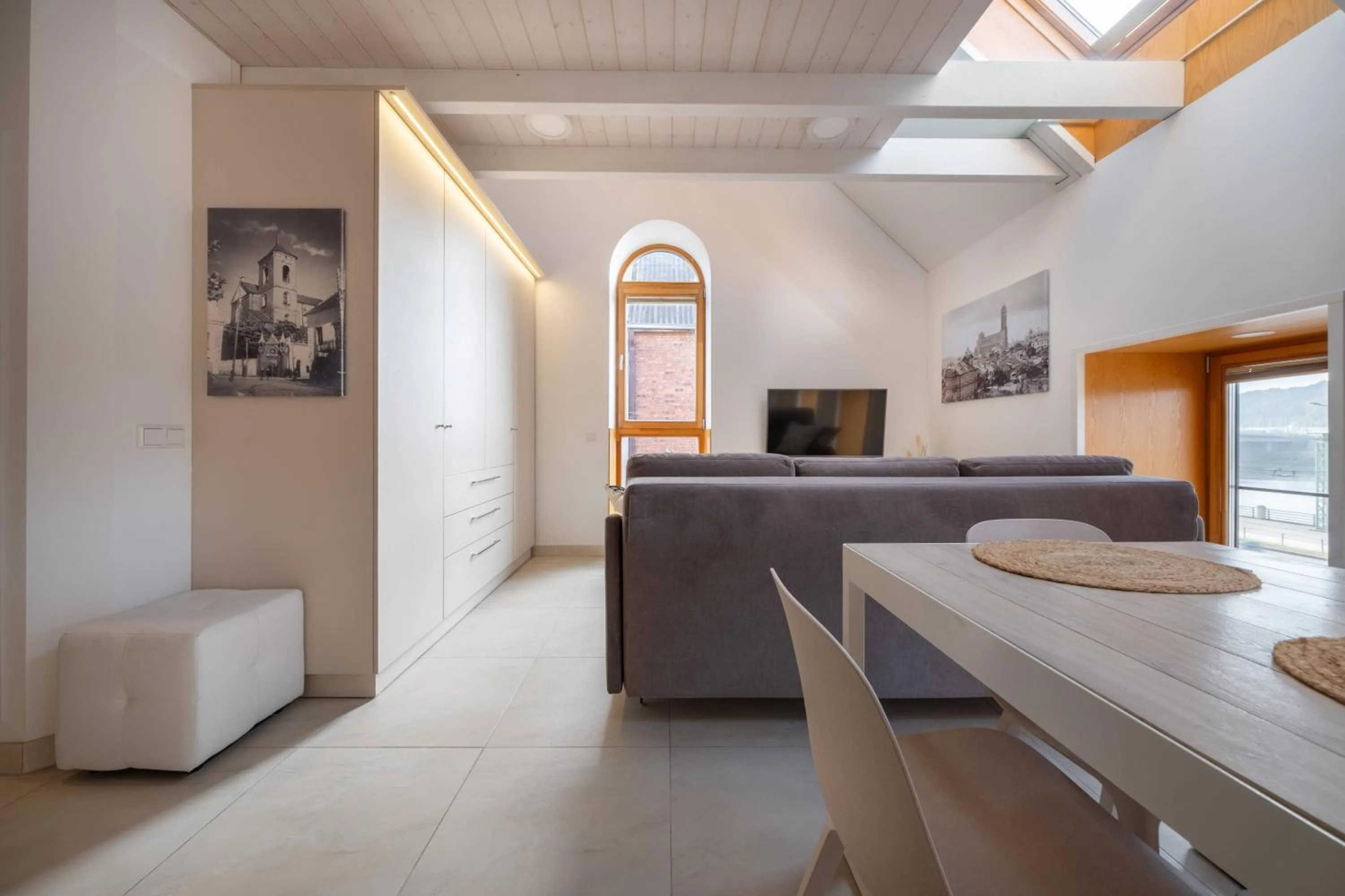 Seating area, Bed in King Mindaugas Apartments