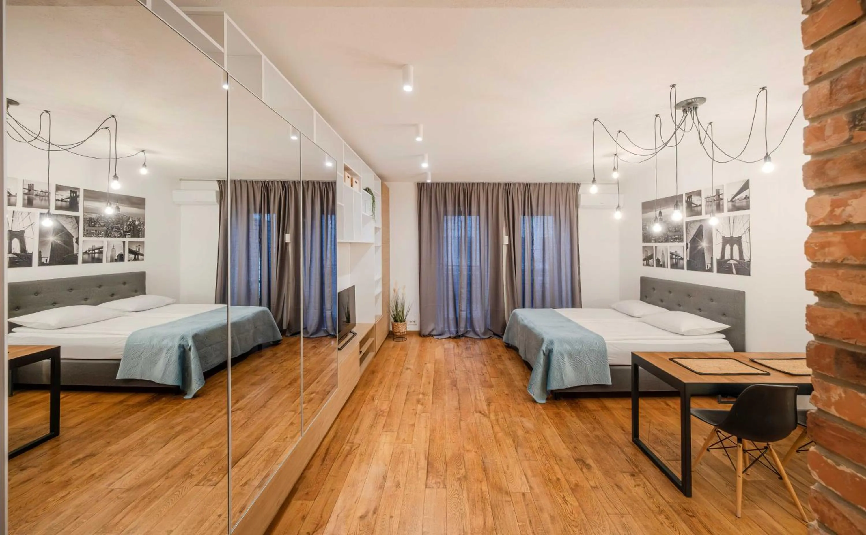 Photo of the whole room, Bed in King Mindaugas Apartments