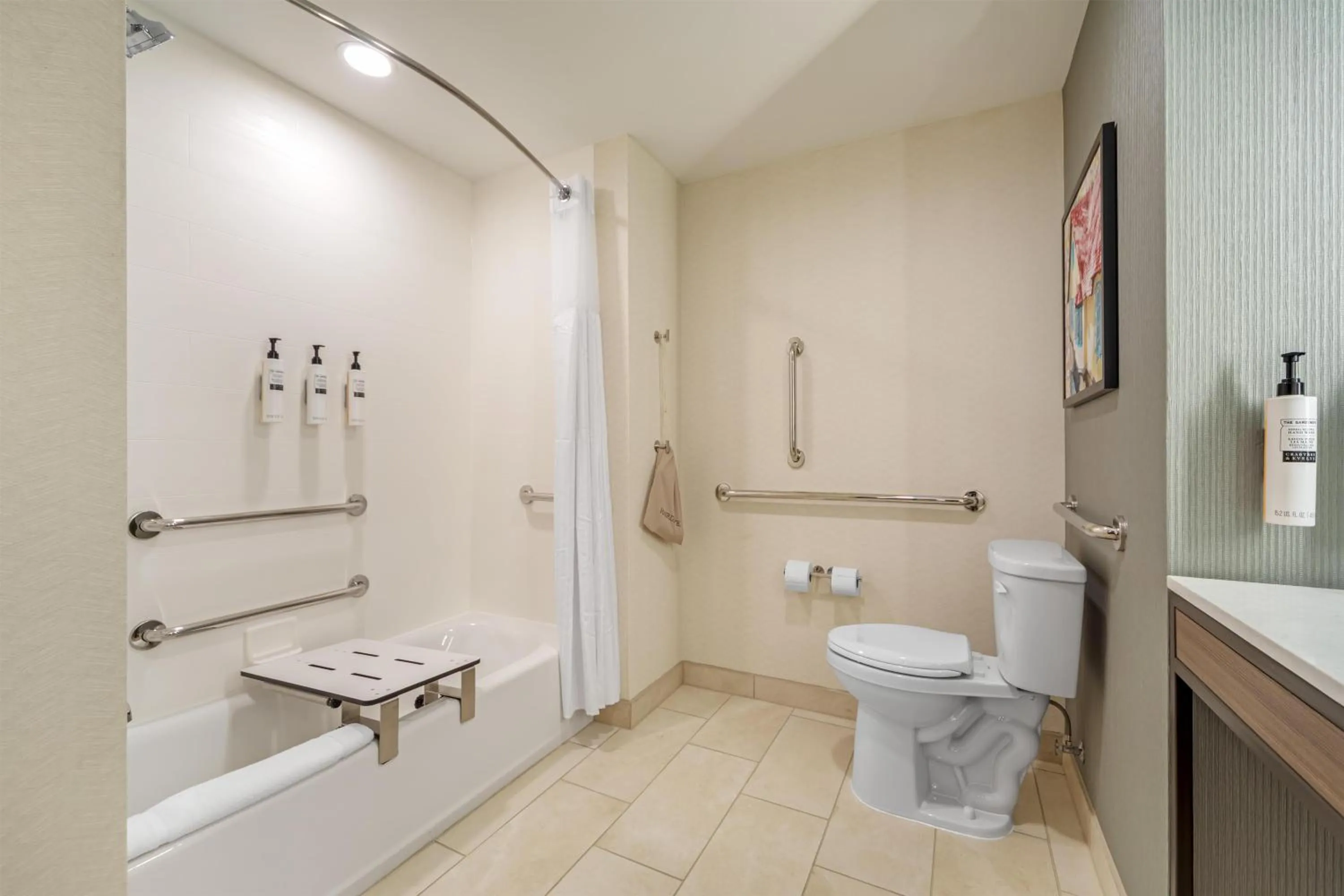 Bathroom in Hilton Garden Inn Media