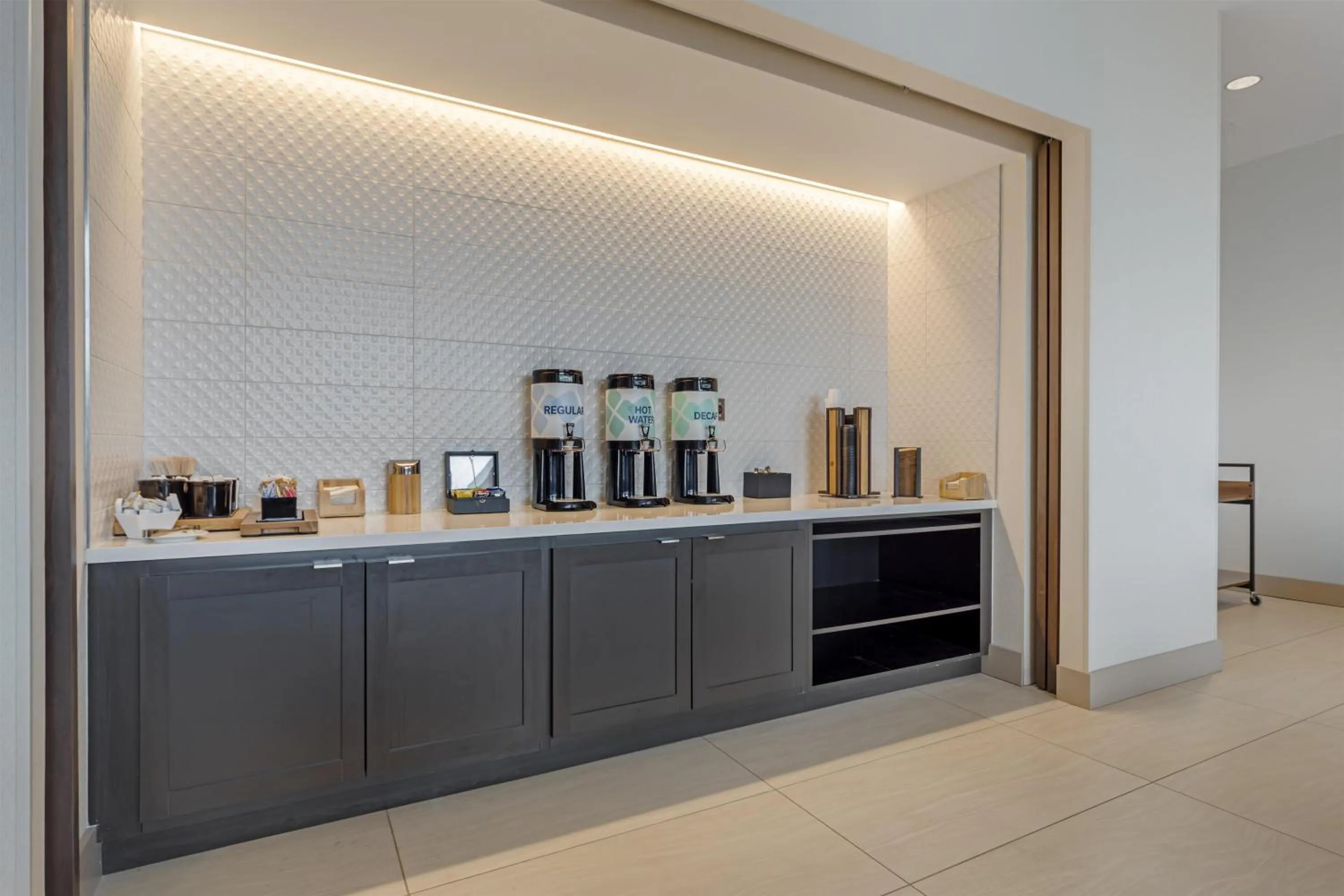 Breakfast in Hilton Garden Inn Media