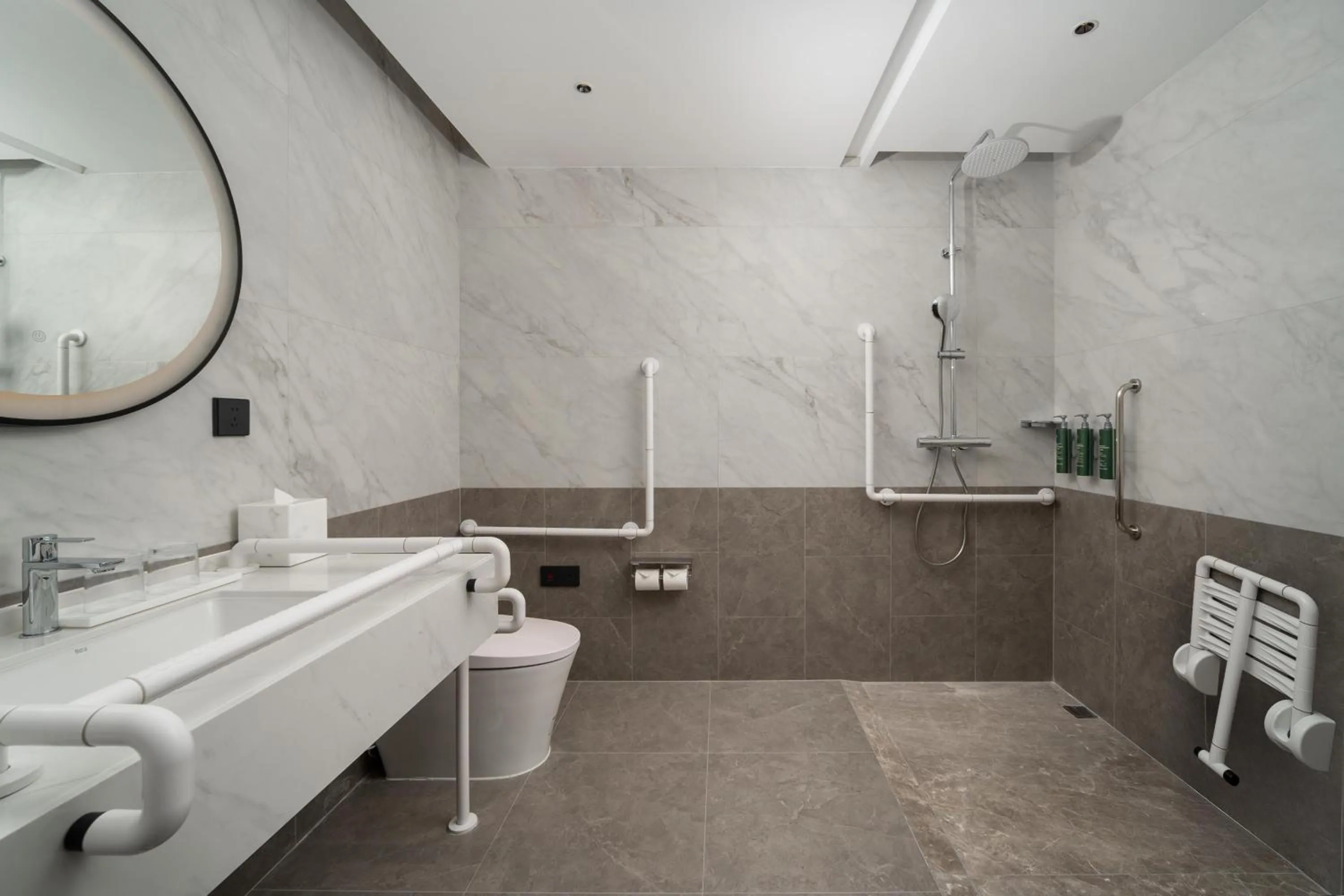 Bathroom in Hilton Garden Inn Shanghai Changxing Island