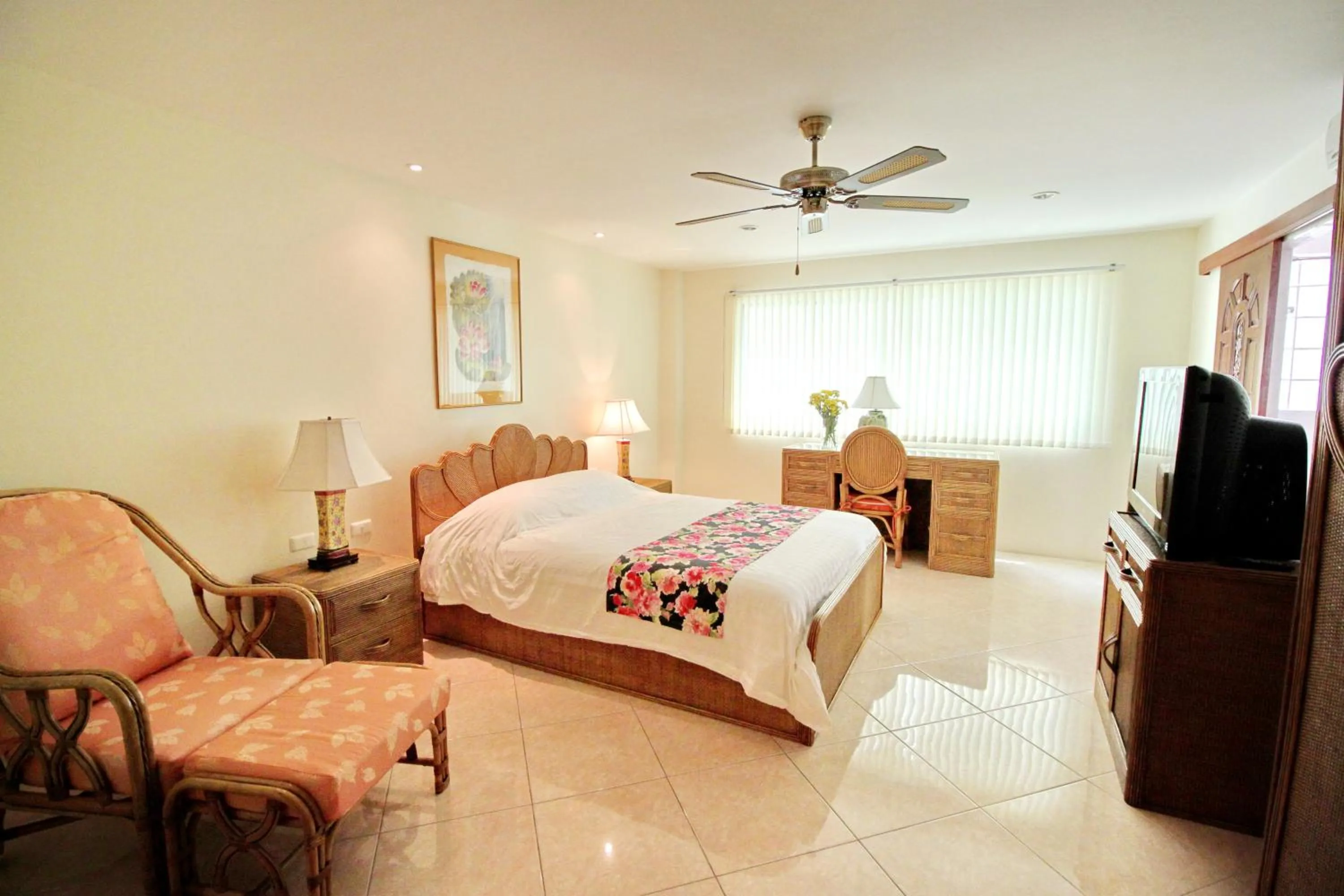 Bedroom, Bed in Butterfly Garden Boutique Residences by Luxury View SHA Extra Plus