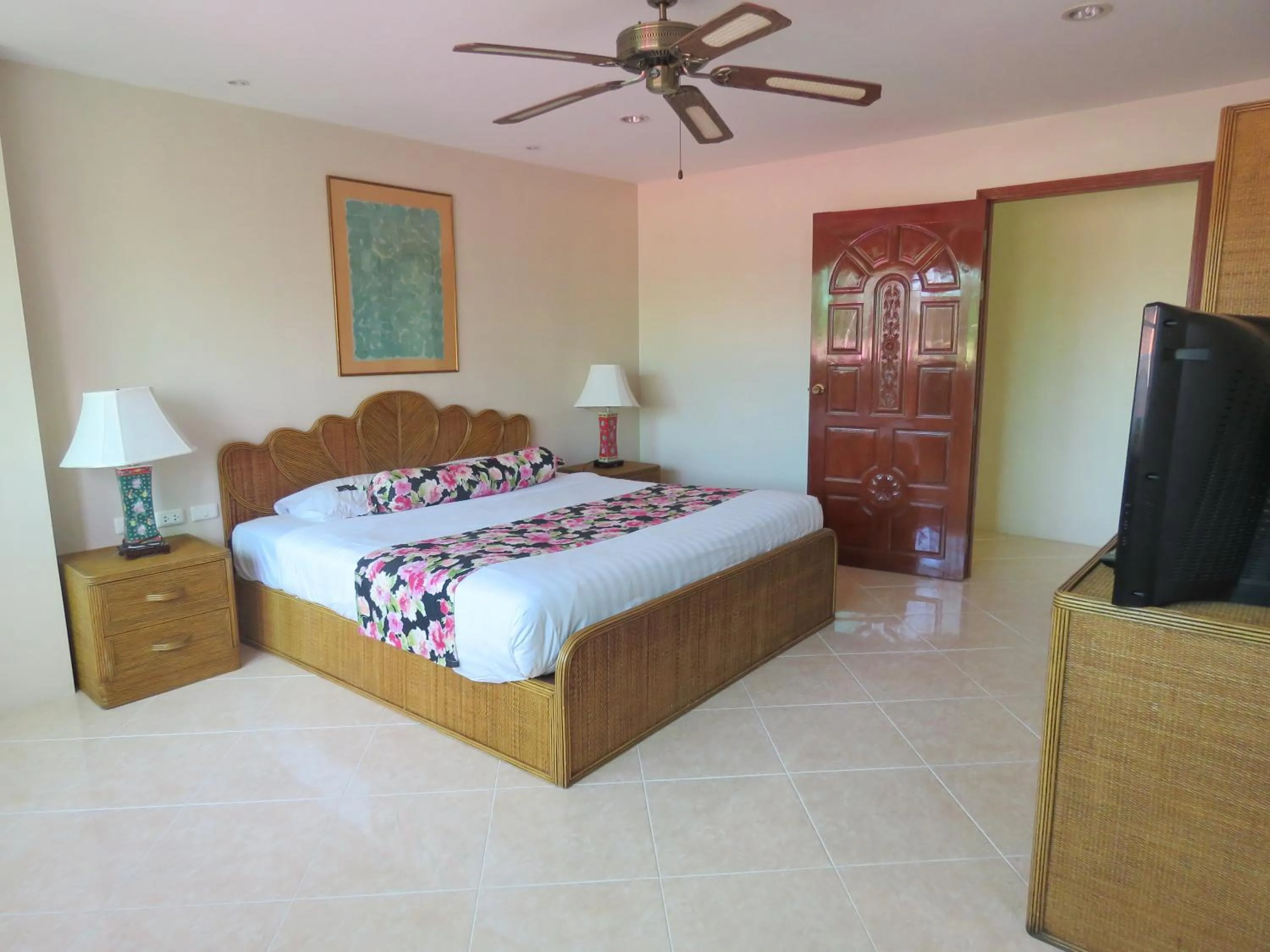 Bedroom, Bed in Butterfly Garden Boutique Residences by Luxury View SHA Extra Plus