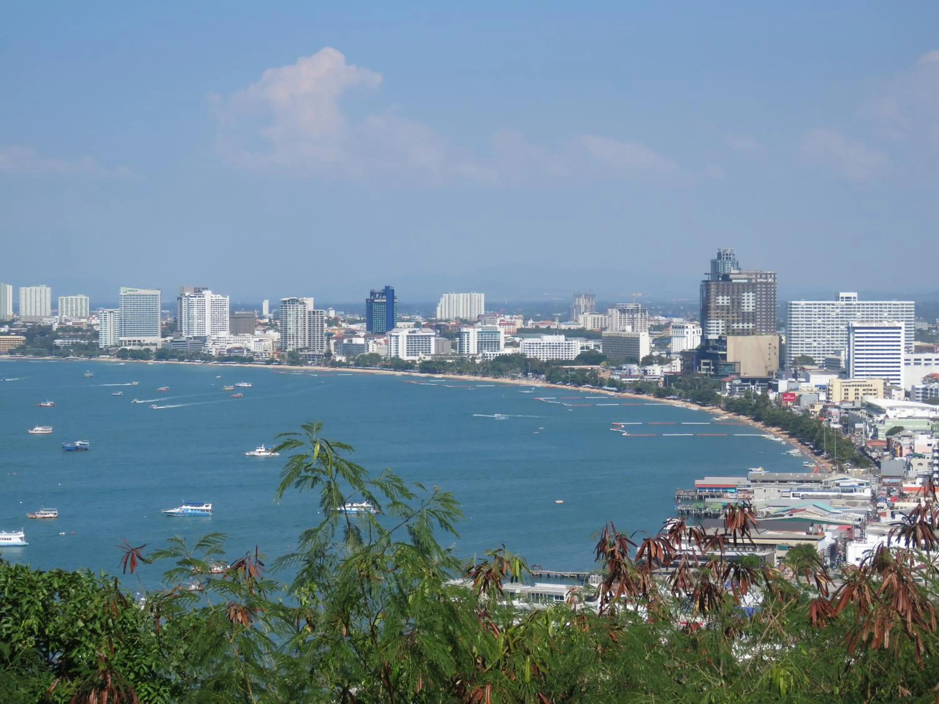 Nearby landmark in Butterfly Garden Boutique Residences by Luxury View SHA Extra Plus