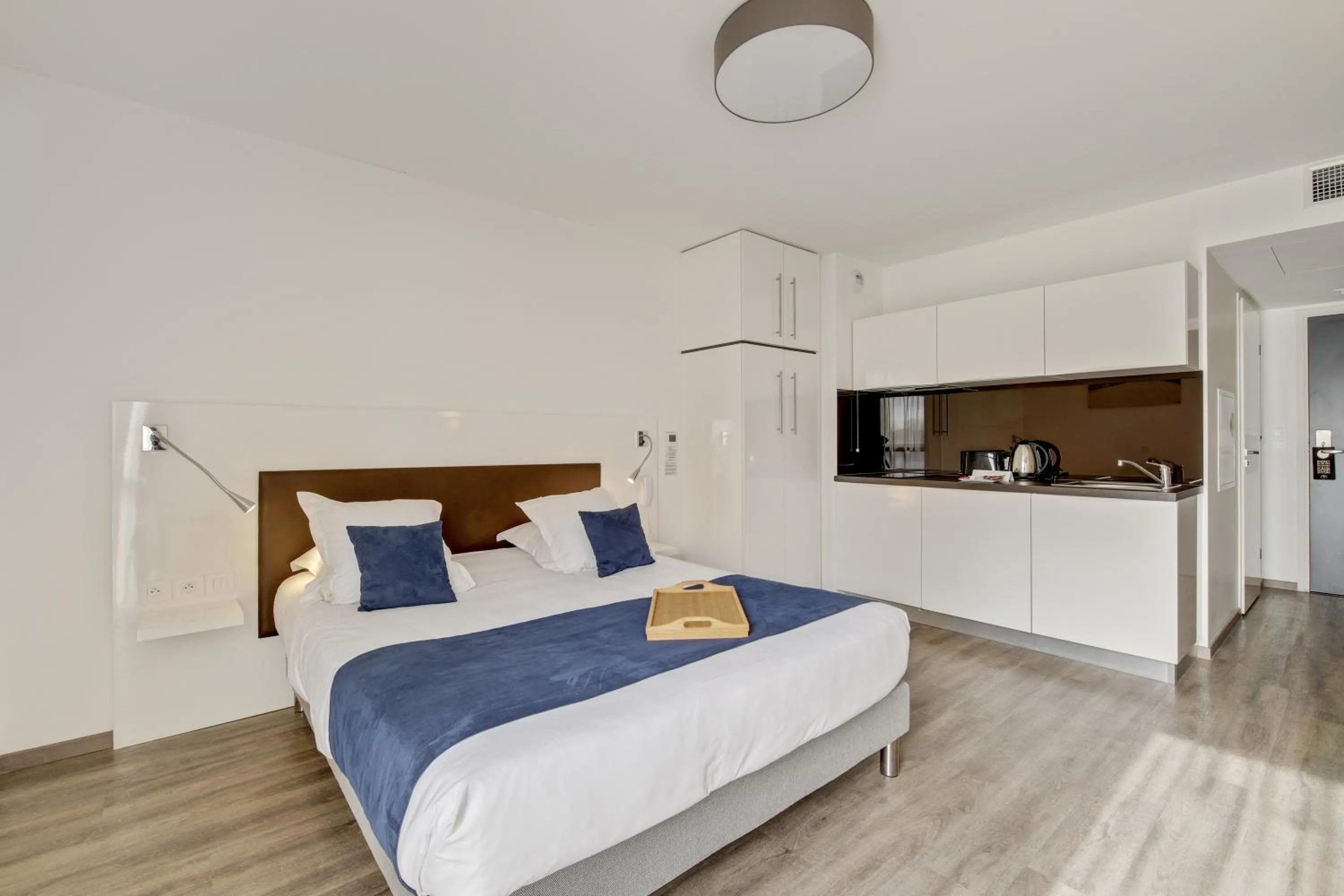 Bed in All Suites Appart Hôtel - Bordeaux - Pessac