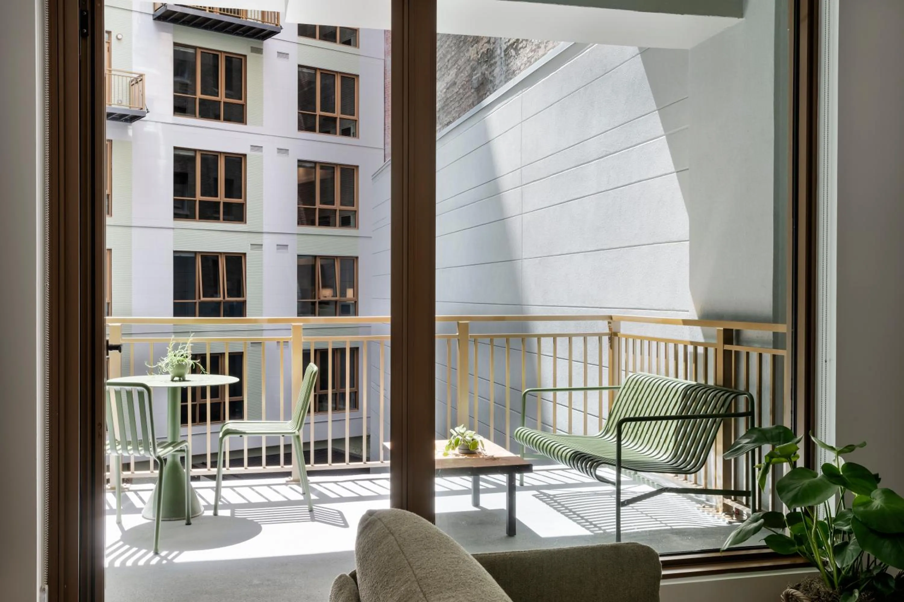 Apartment with Balcony in ROOST White House