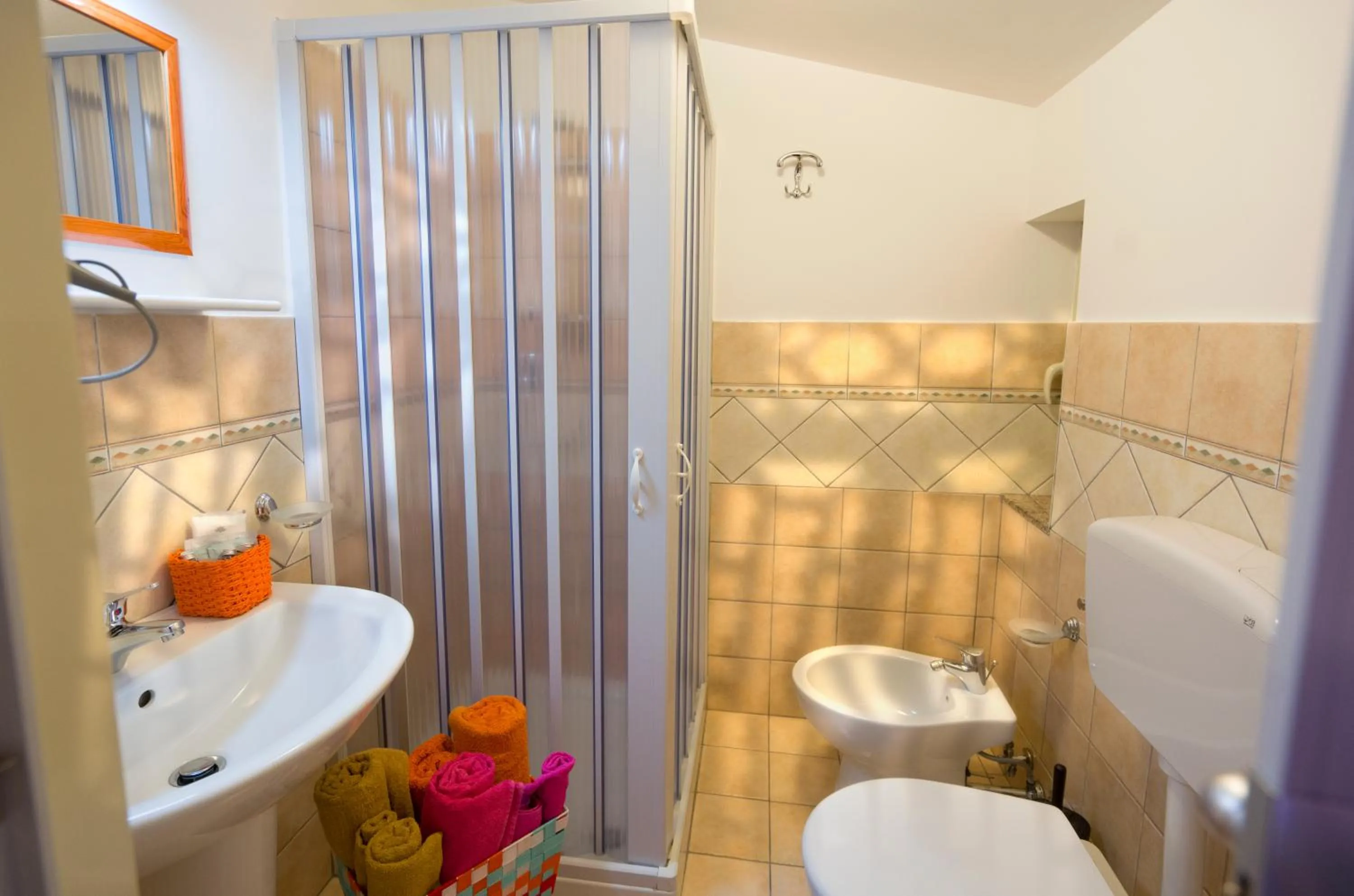 Shower in B&B Gàttina