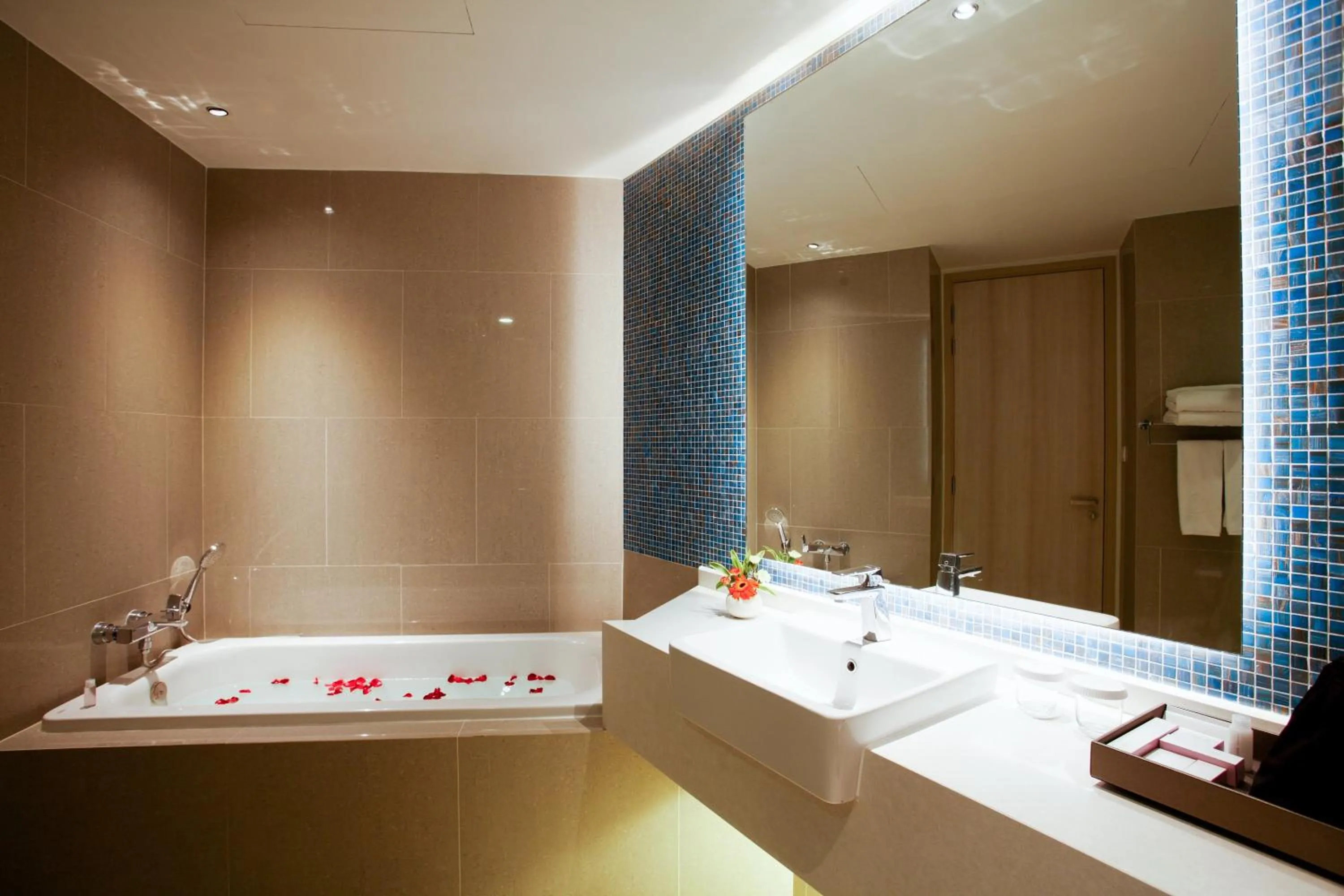 Bathroom in Centara Life Maris Resort Jomtien