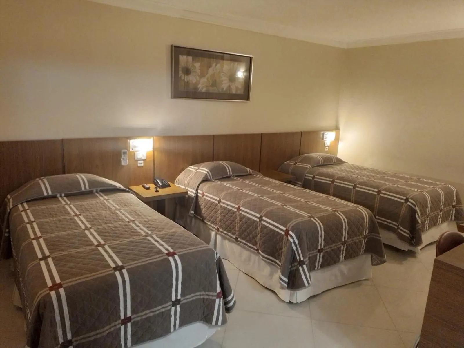 Bed in Barbur Center Hotel