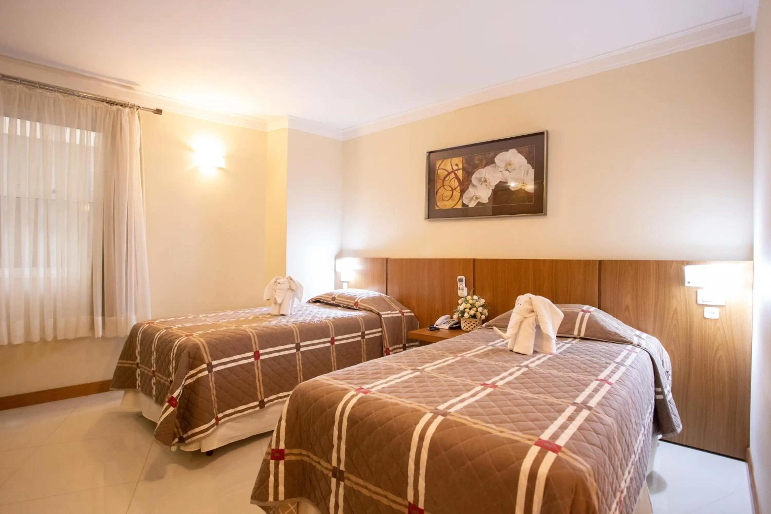 Bed in Barbur Center Hotel