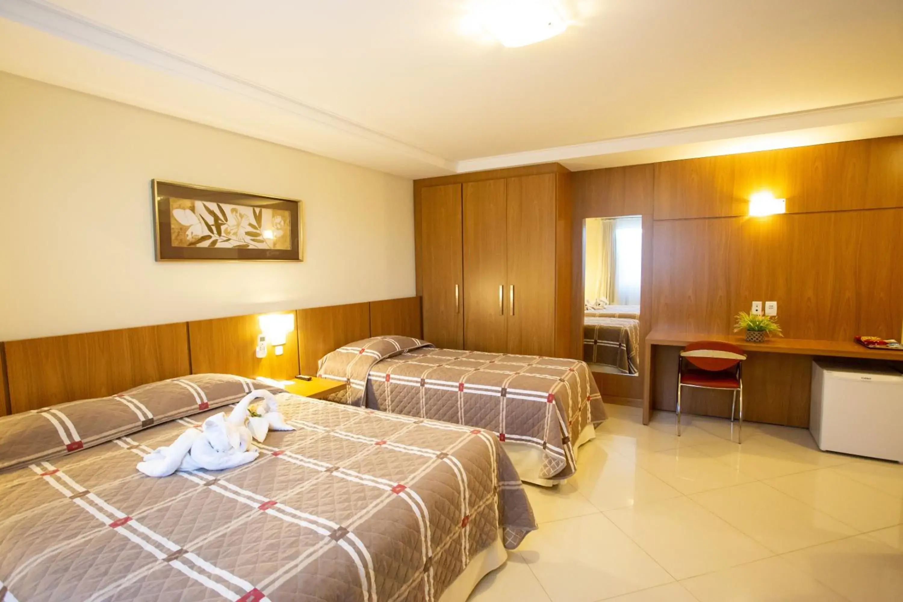 Deluxe Triple Room in Barbur Center Hotel Deluxe Triple Room in Barbur Center Hotel