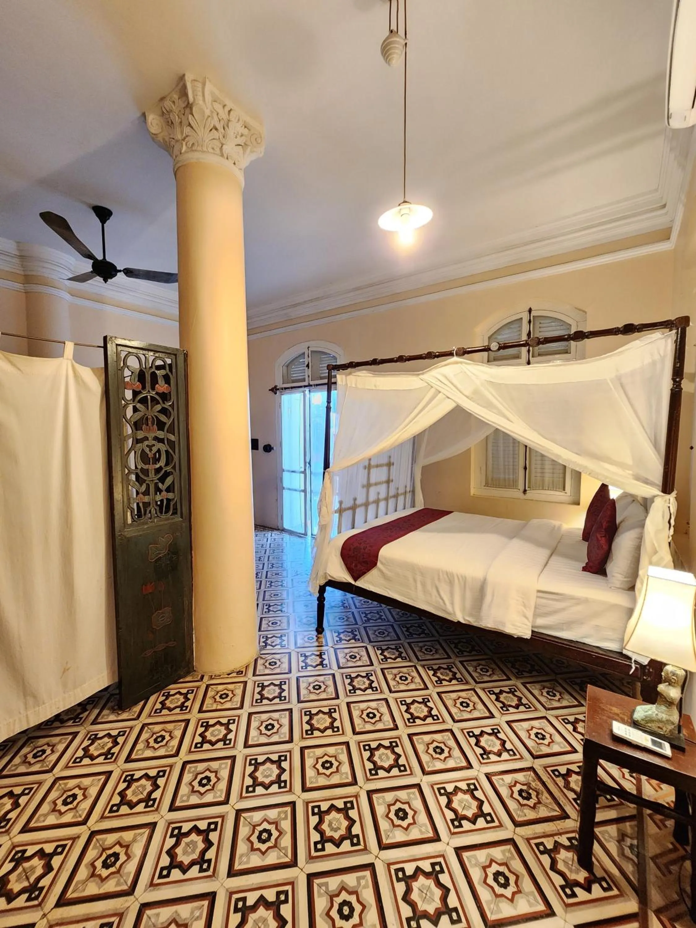 Photo of the whole room, Bed in La Villa