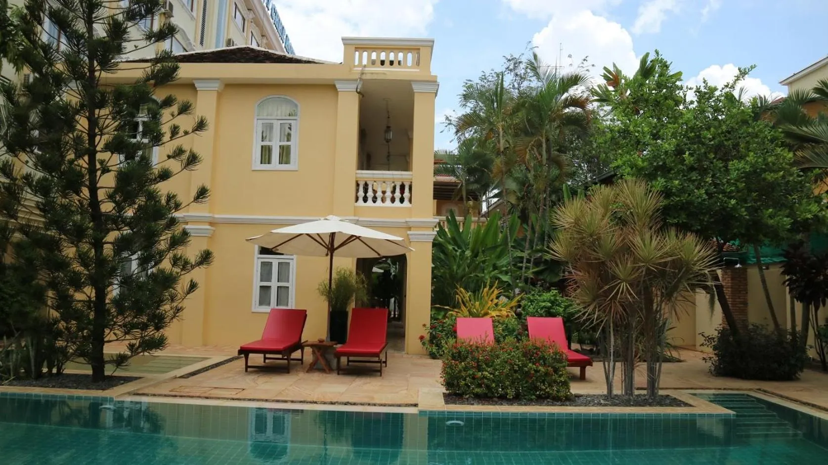 Swimming pool in La Villa