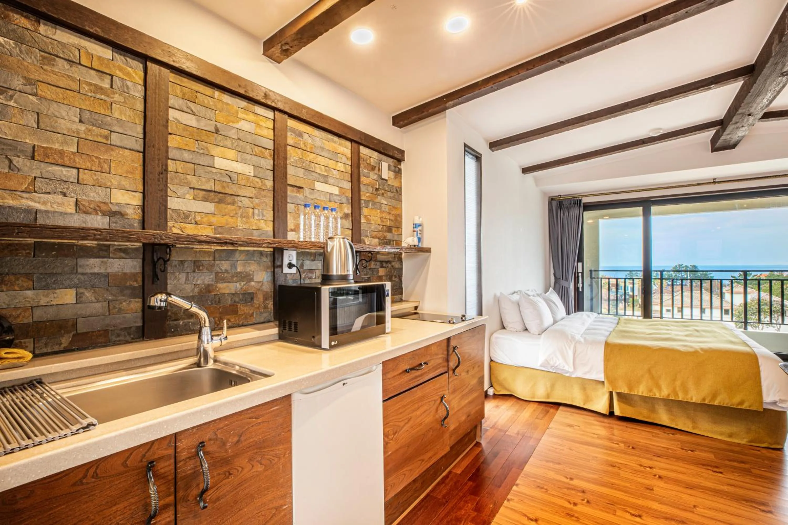 Kitchen or kitchenette, Bed in Olle Resort