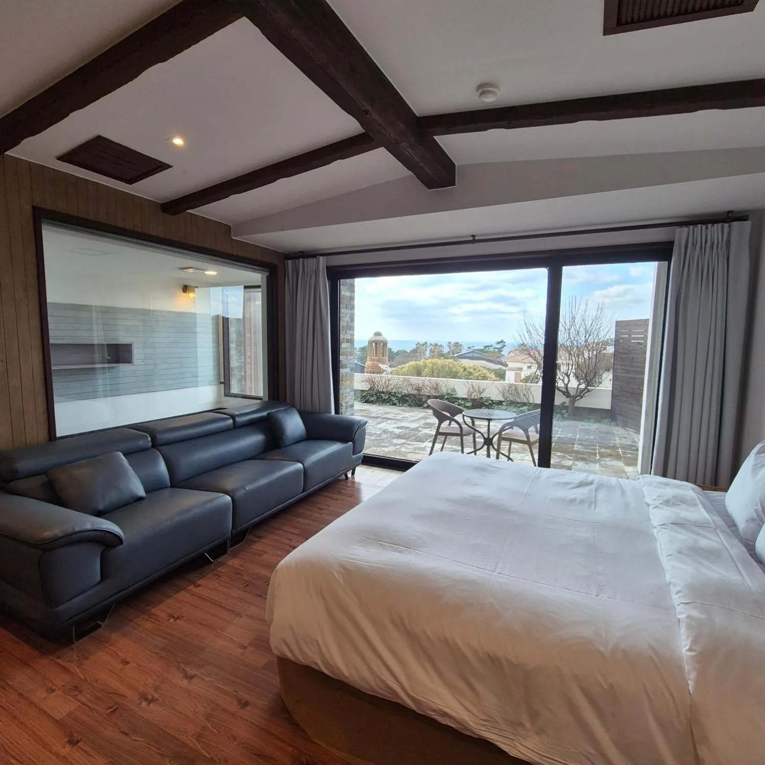 Balcony/Terrace, Bed in Olle Resort