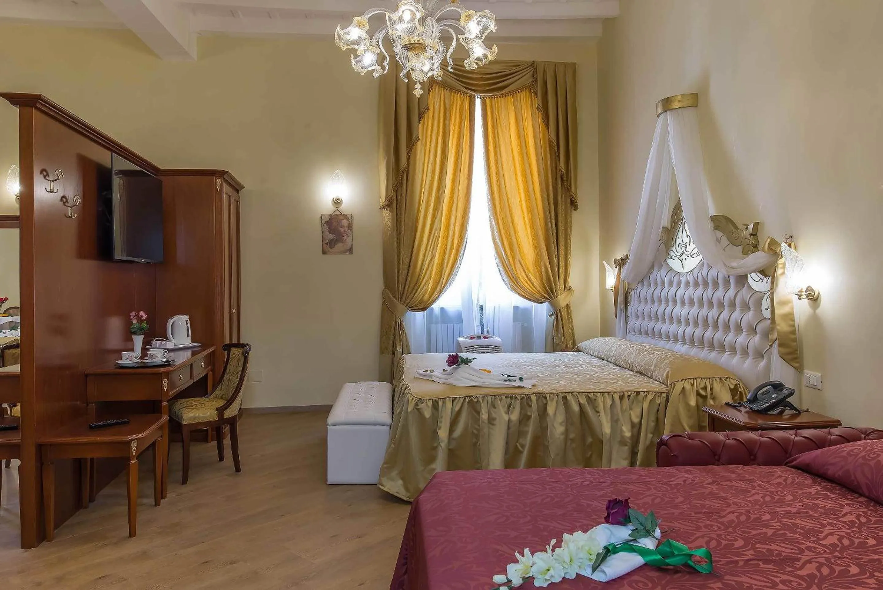 Bedroom, Bed in Trevi Rome Suite