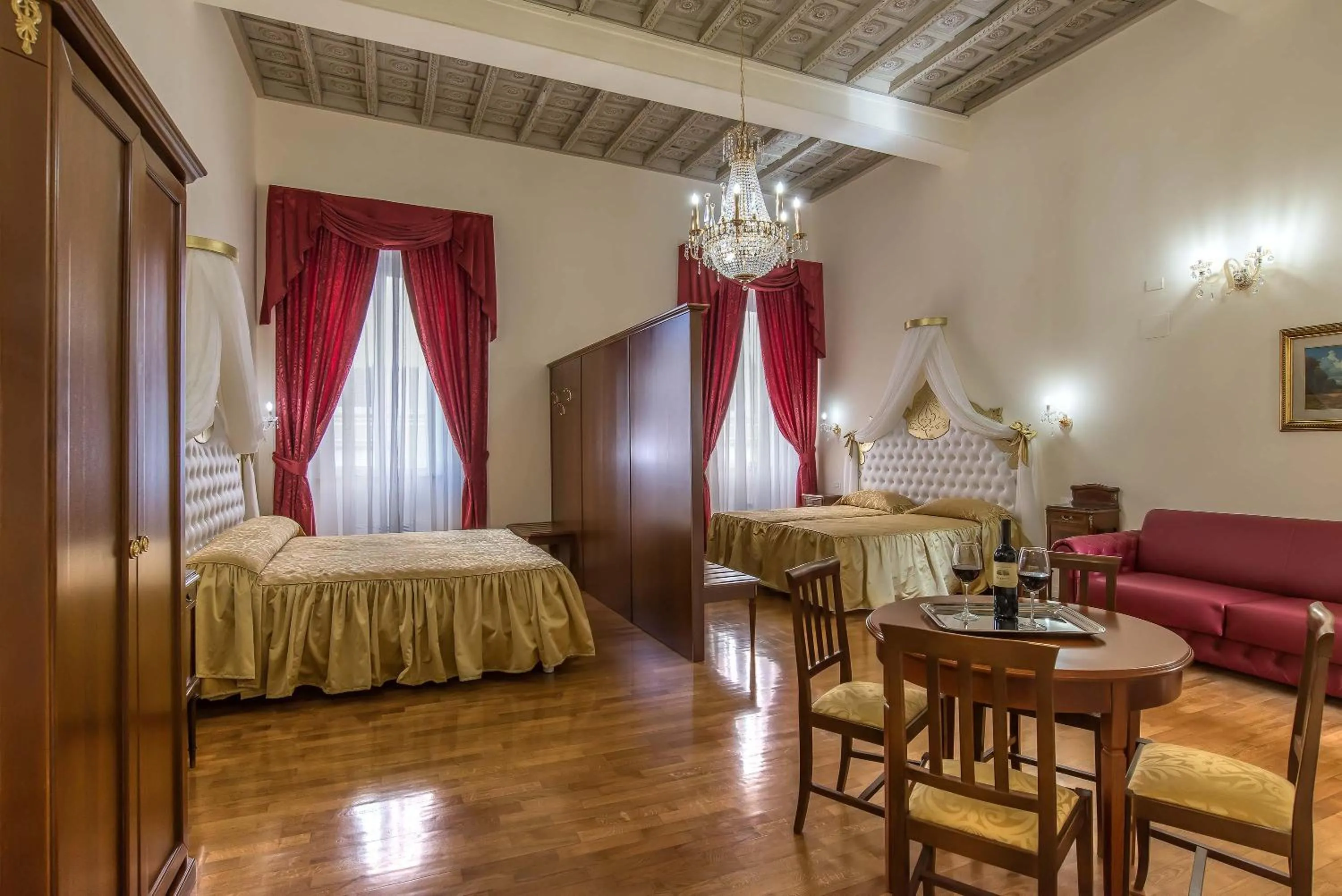 Bedroom, Bed in Trevi Rome Suite