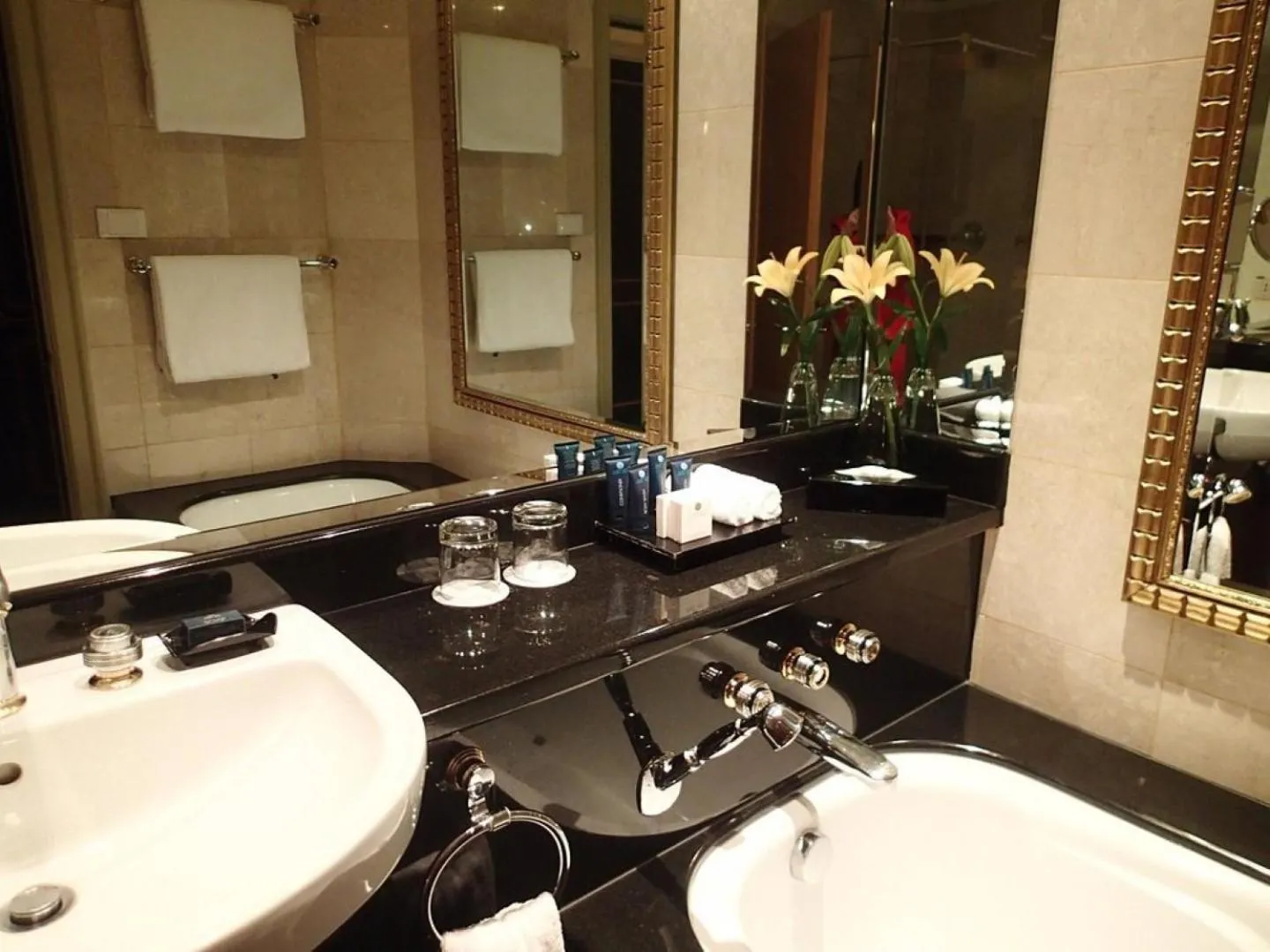 Bathroom in Royal Majestic Hotel