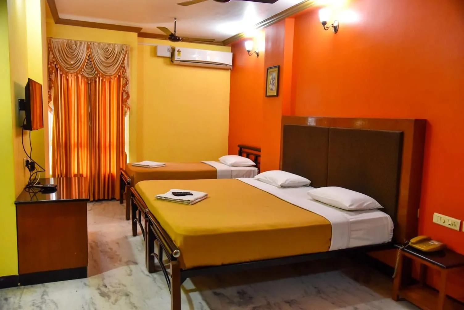 Bedroom, Bed in Hotel Grand Palace