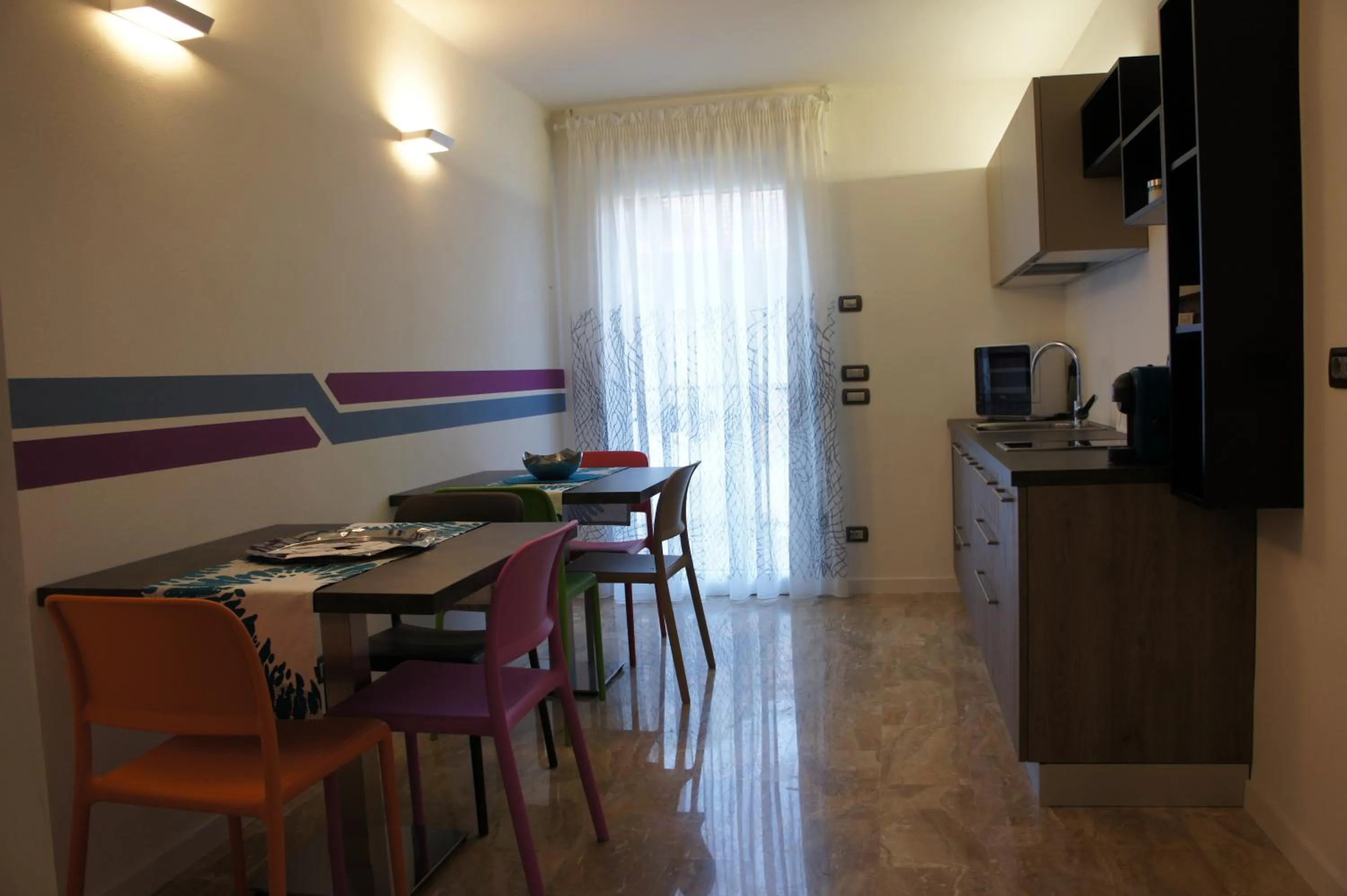 Communal kitchen in Nenez B&B