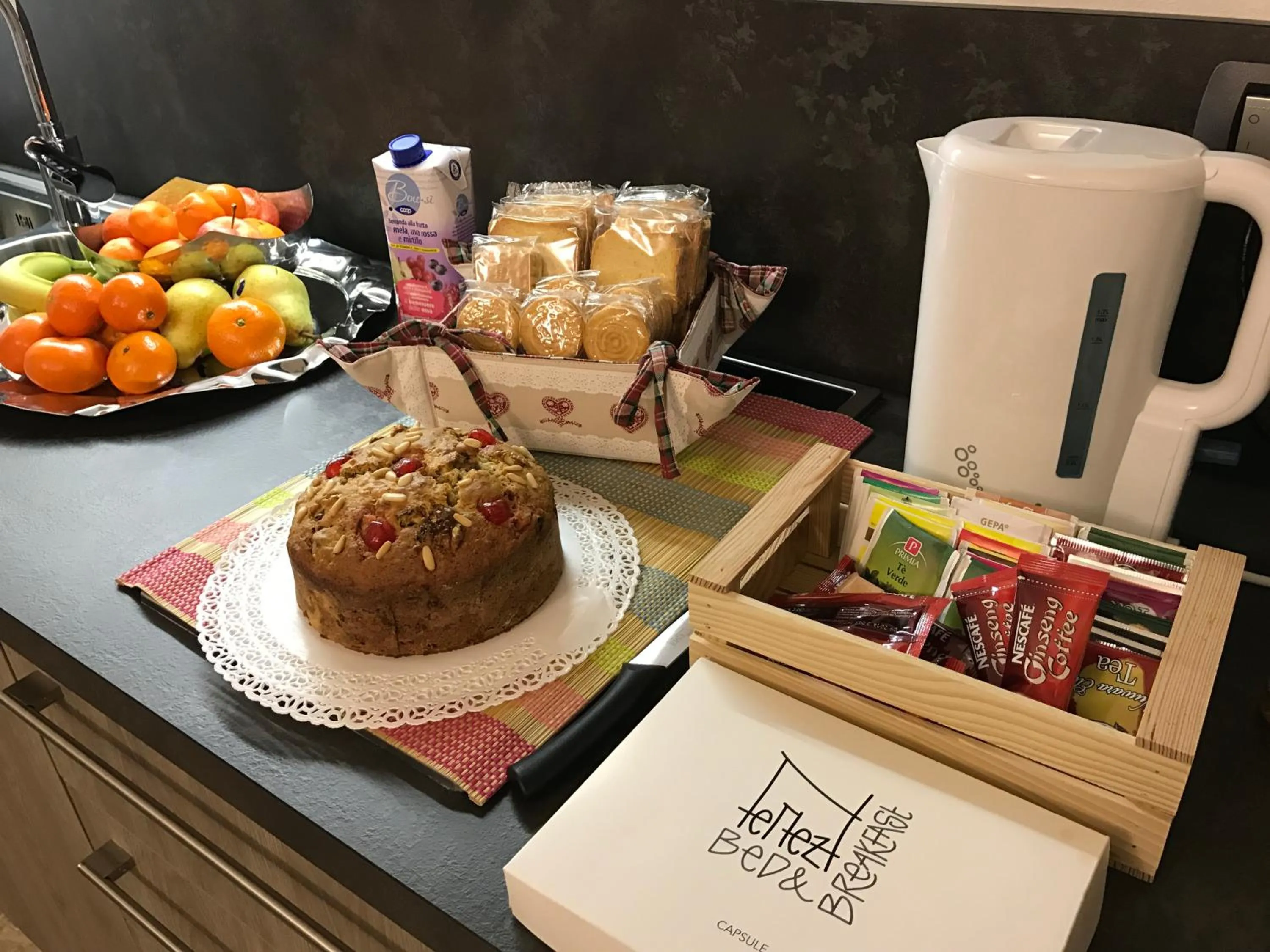 Buffet breakfast in Nenez B&B