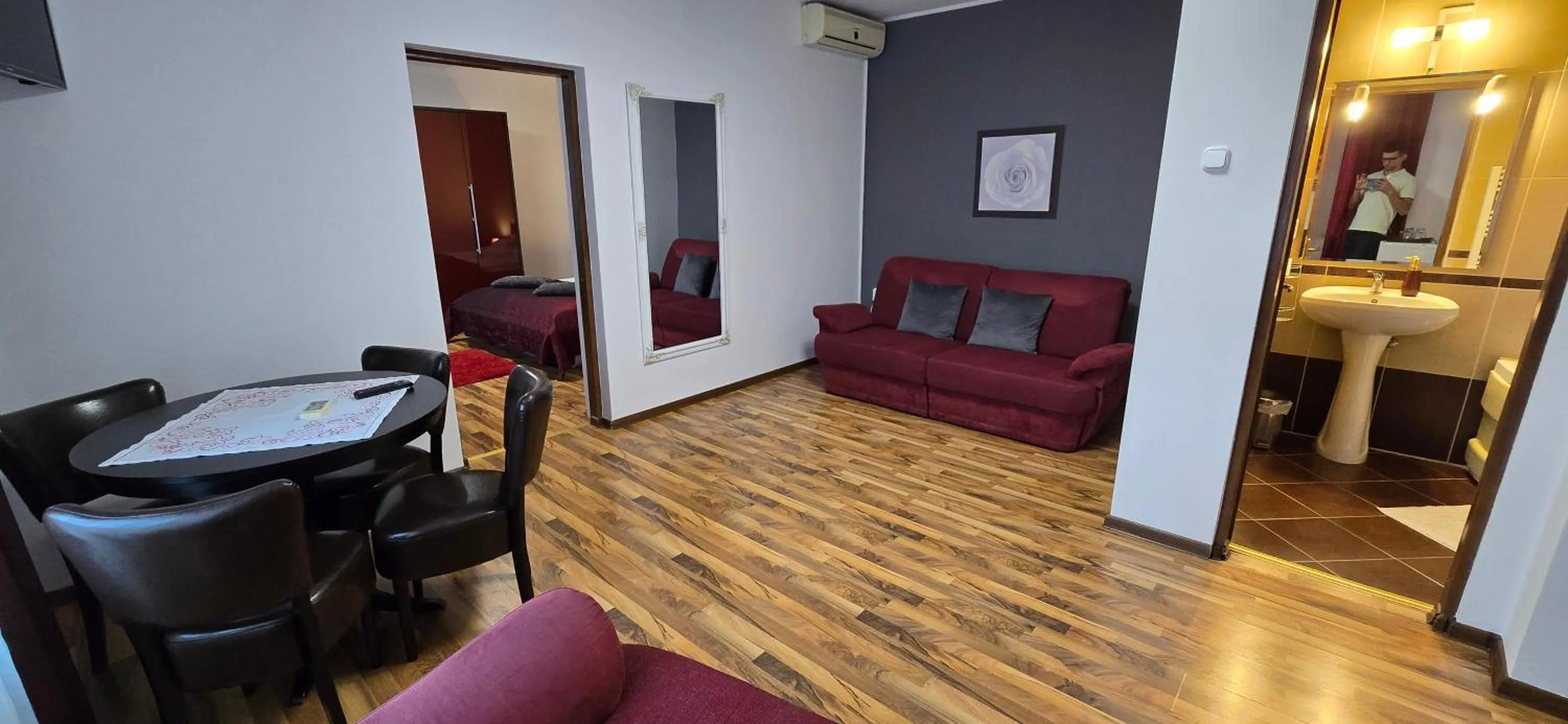 Economy Quadruple Room with Shared Bathroom in Rubin