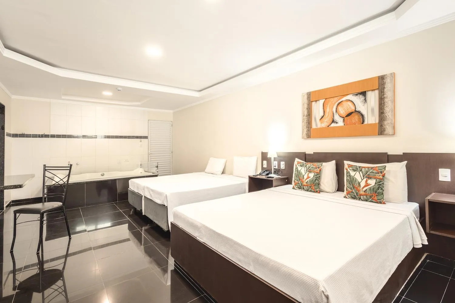 Bed in Sumaré Park Hotel