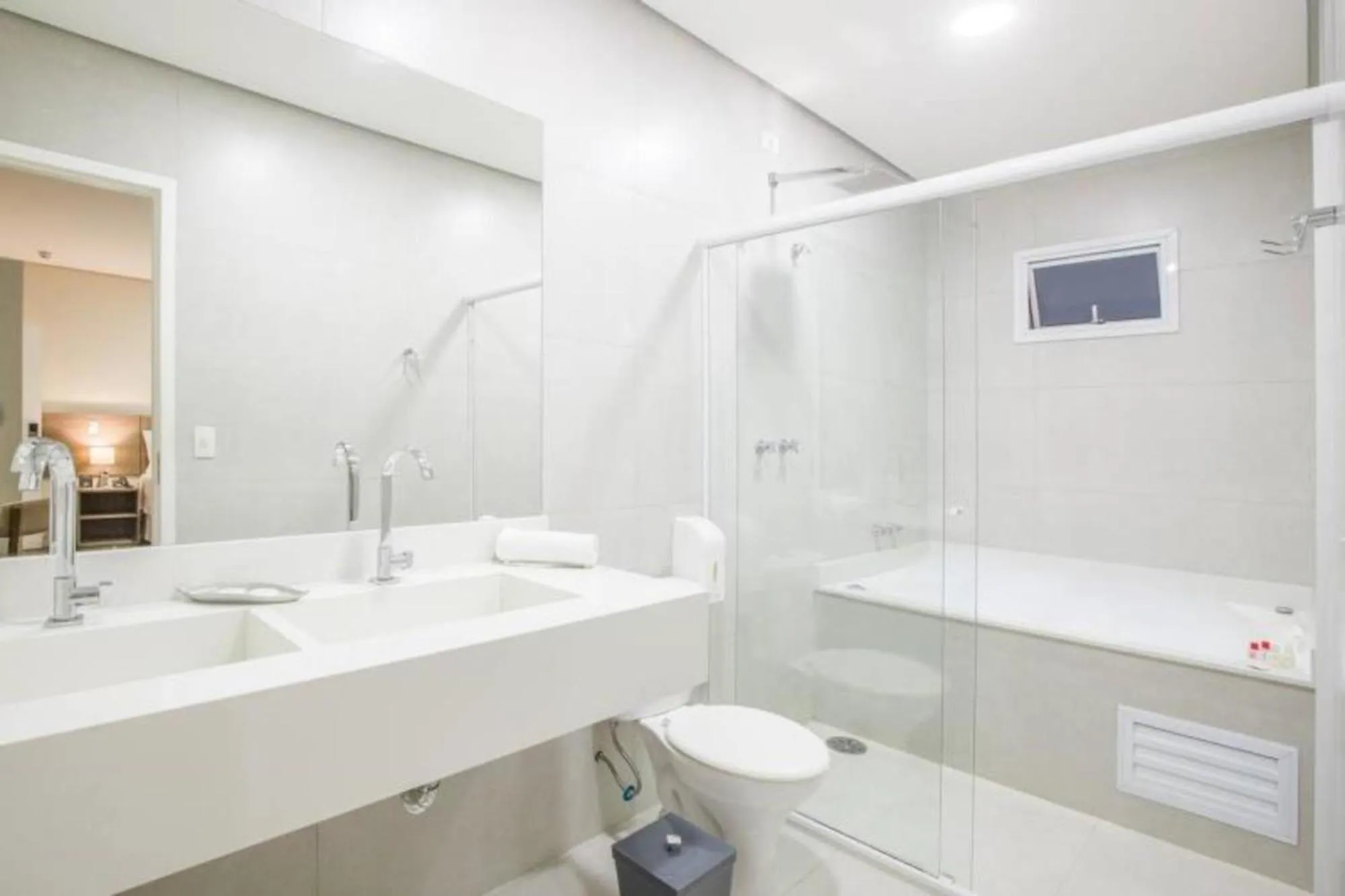 Shower in Sumaré Park Hotel