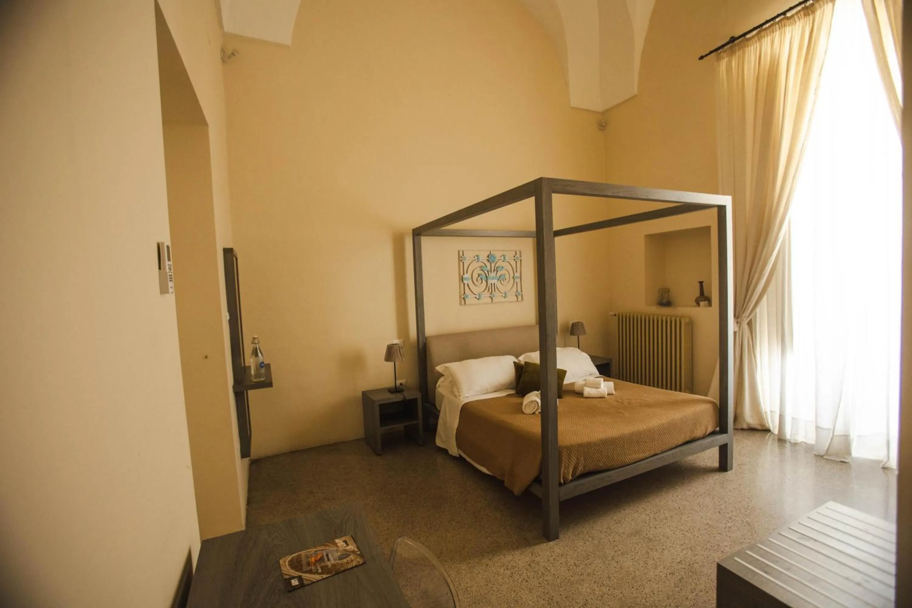 Bed in 4 Balconi rooms-Boutique B&B