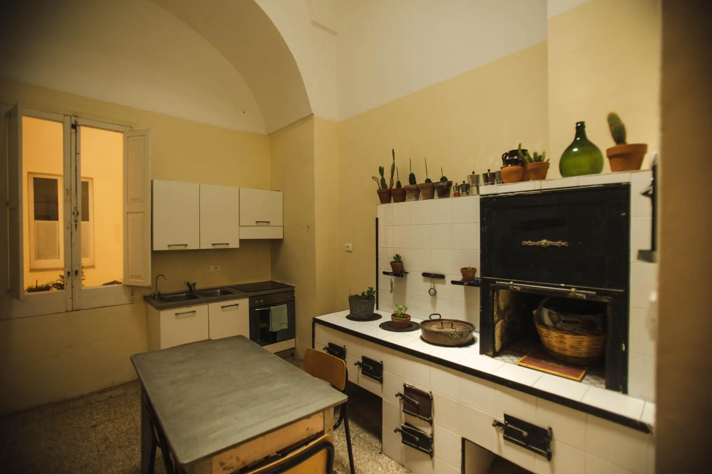Kitchen or kitchenette in 4 Balconi rooms-Boutique B&B