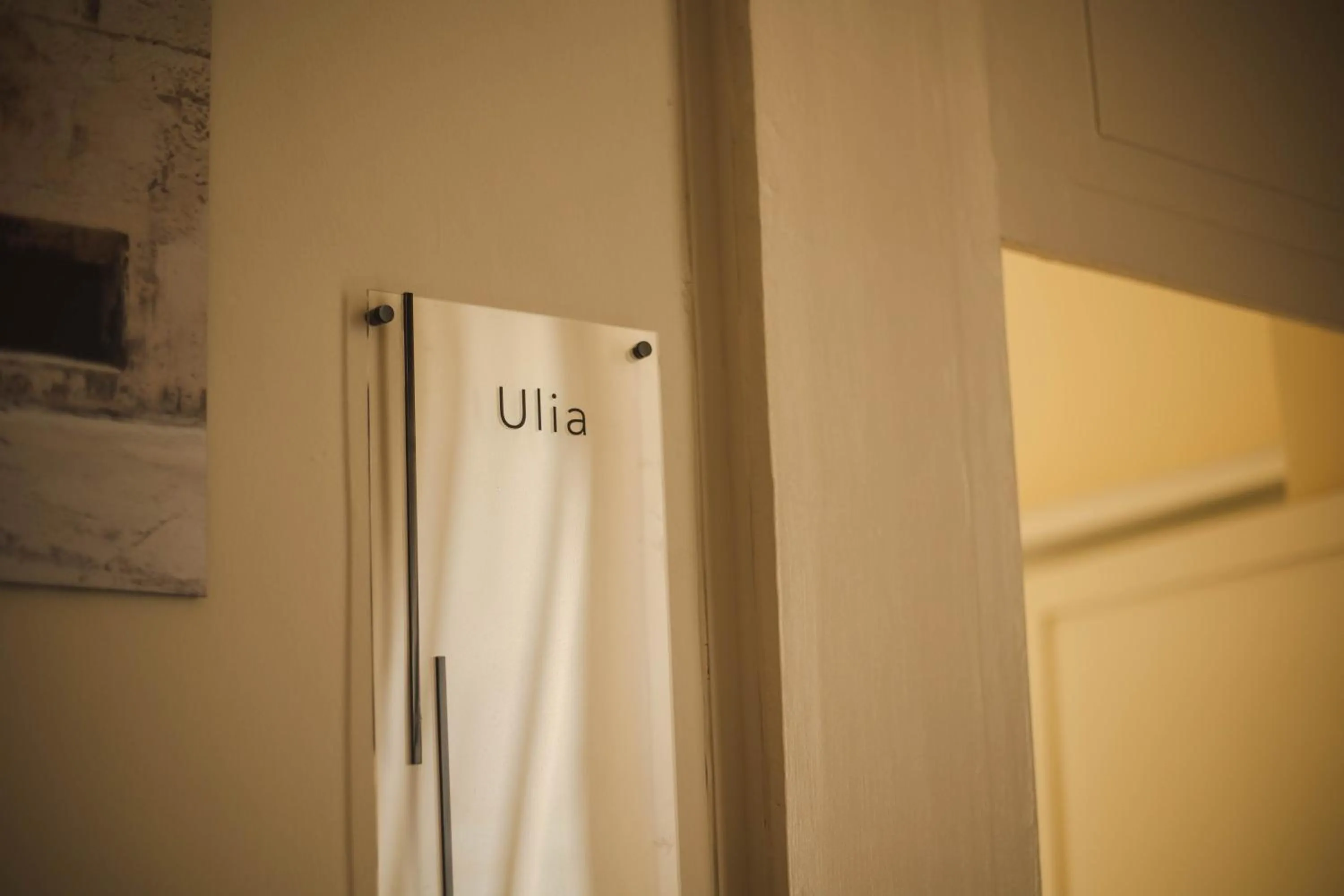 Logo/Certificate/Sign in 4 Balconi rooms-Boutique B&B