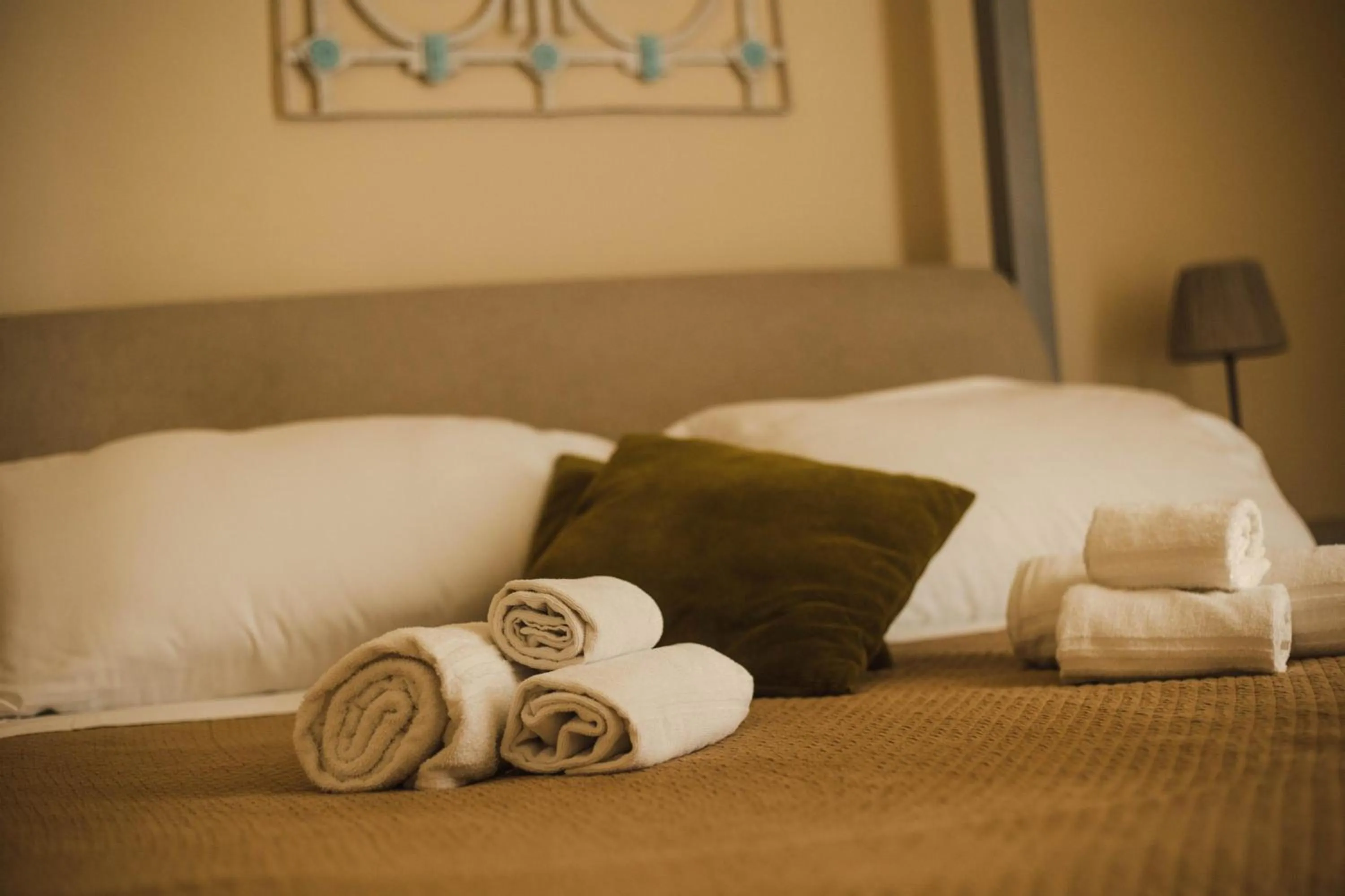 Bed in 4 Balconi rooms-Boutique B&B