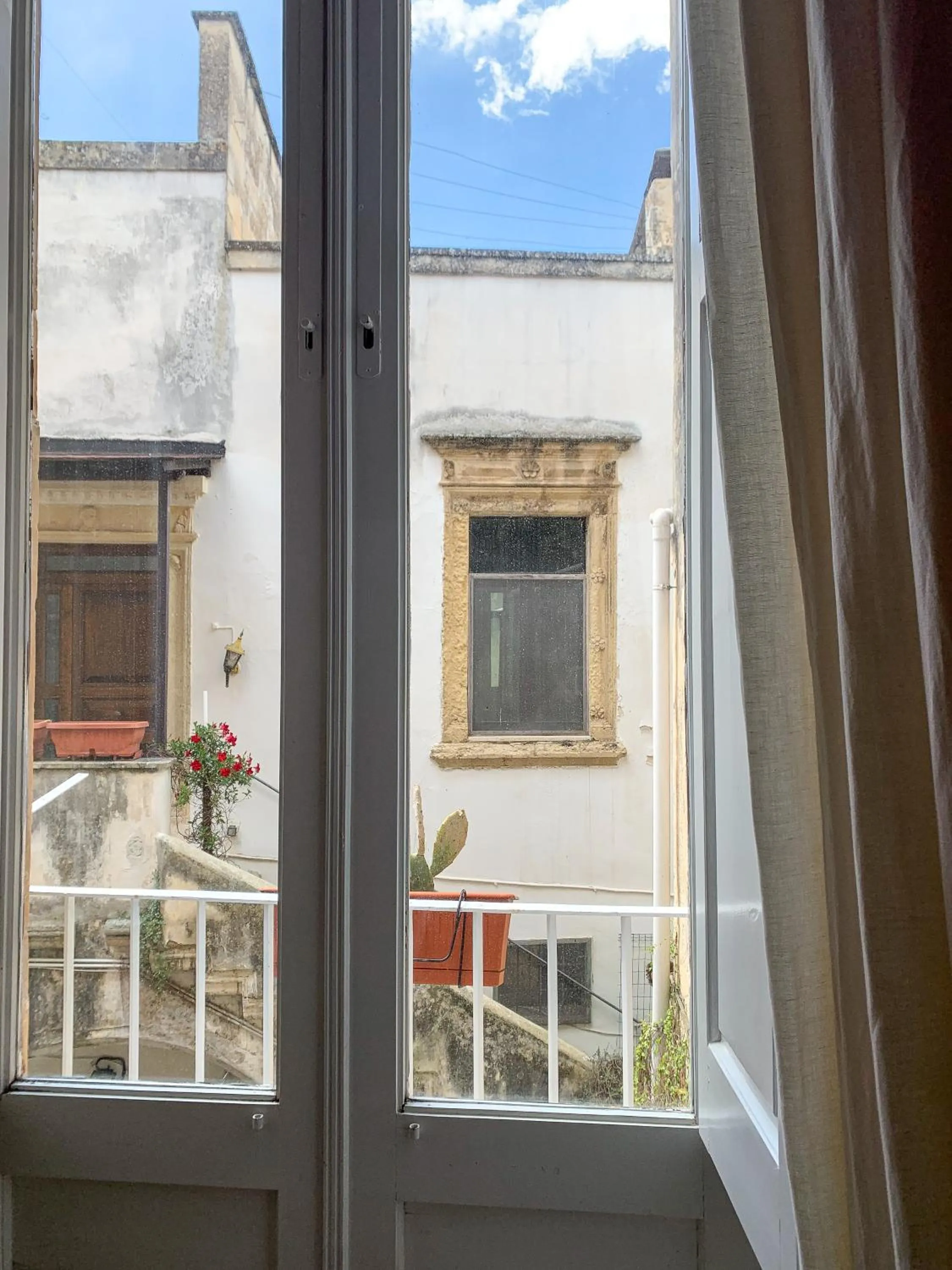 Property building in 4 Balconi rooms-Boutique B&B