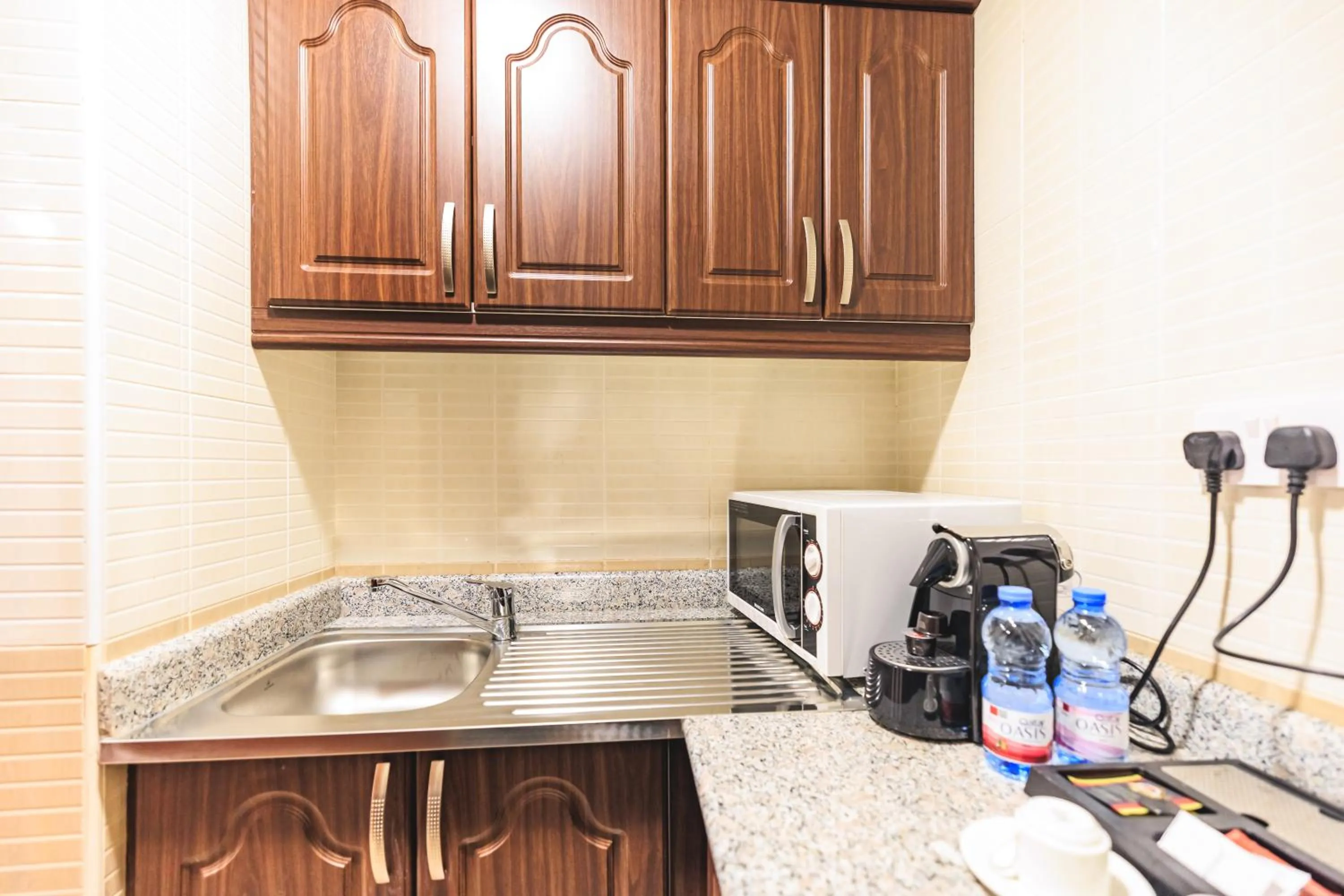 Coffee/tea facilities in Sapphire Plaza Hotel