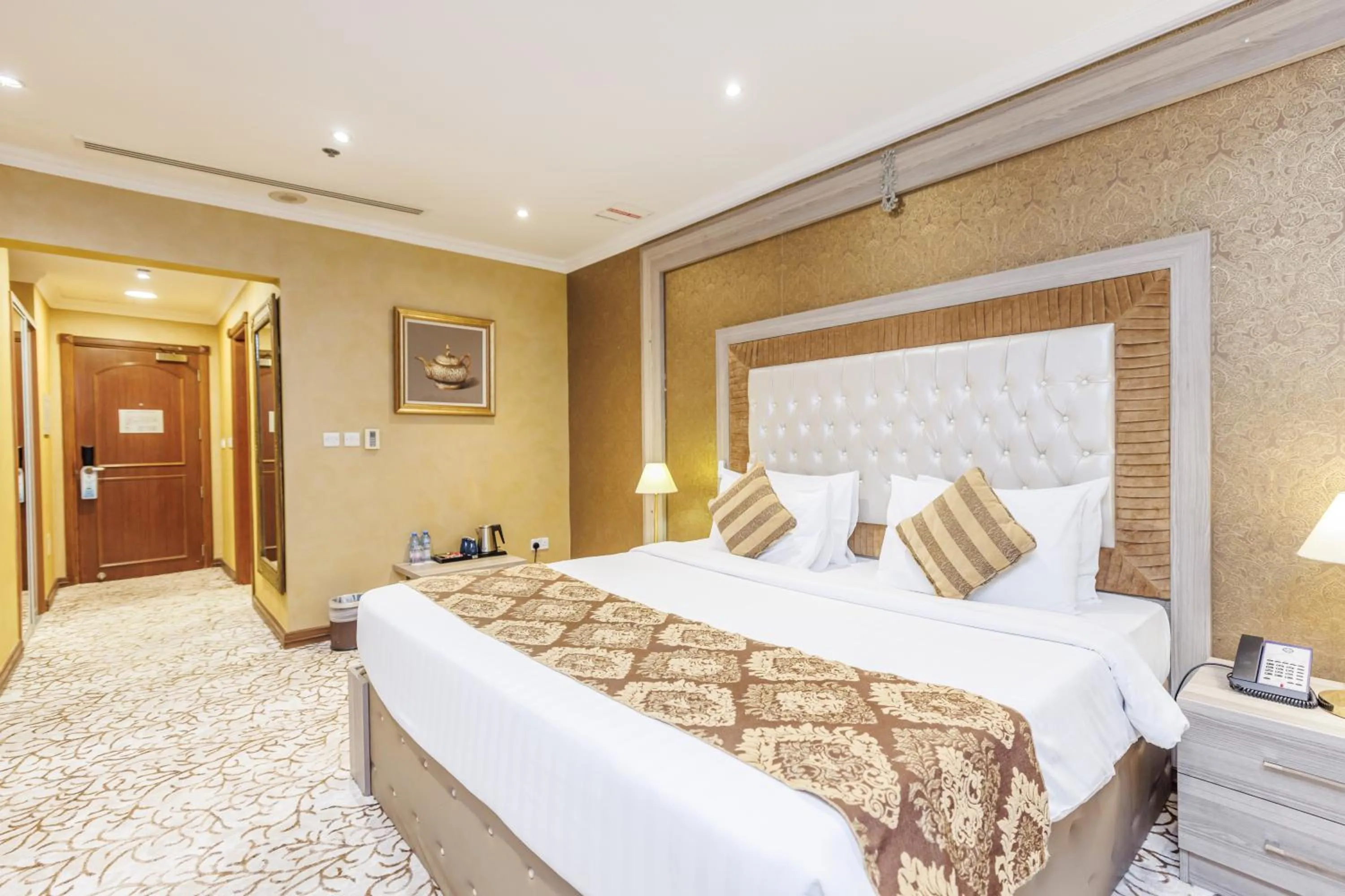 Bedroom, Bed in Sapphire Plaza Hotel