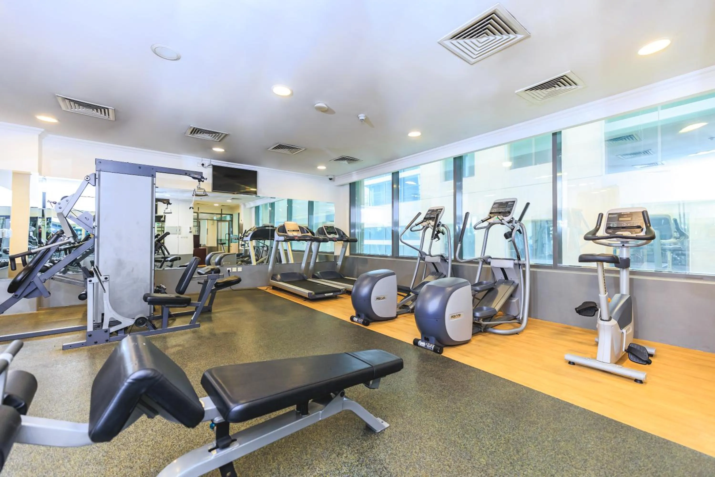 Fitness centre/facilities in Sapphire Plaza Hotel